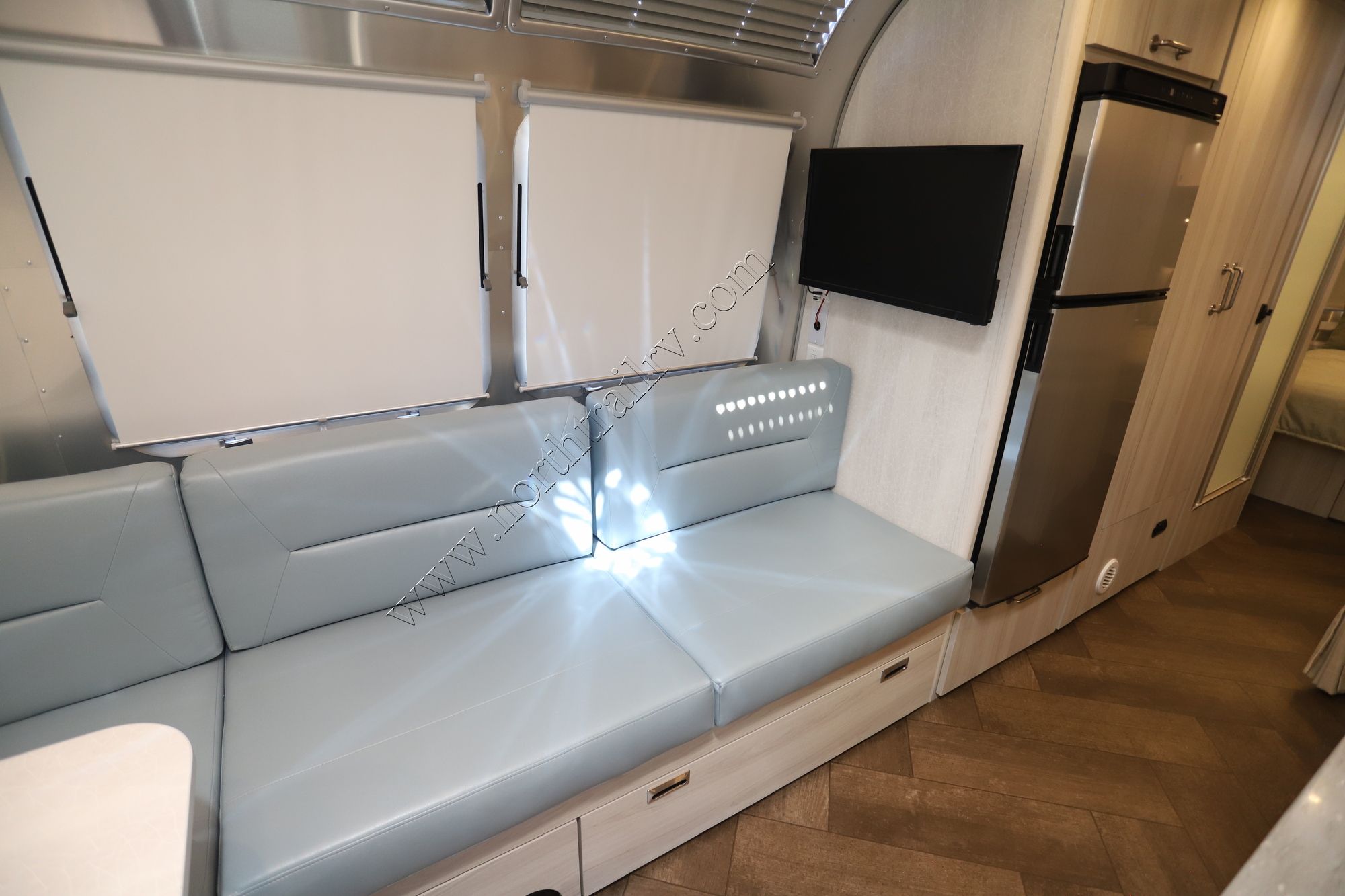 New 2023 Airstream International 27FB Travel Trailer  For Sale