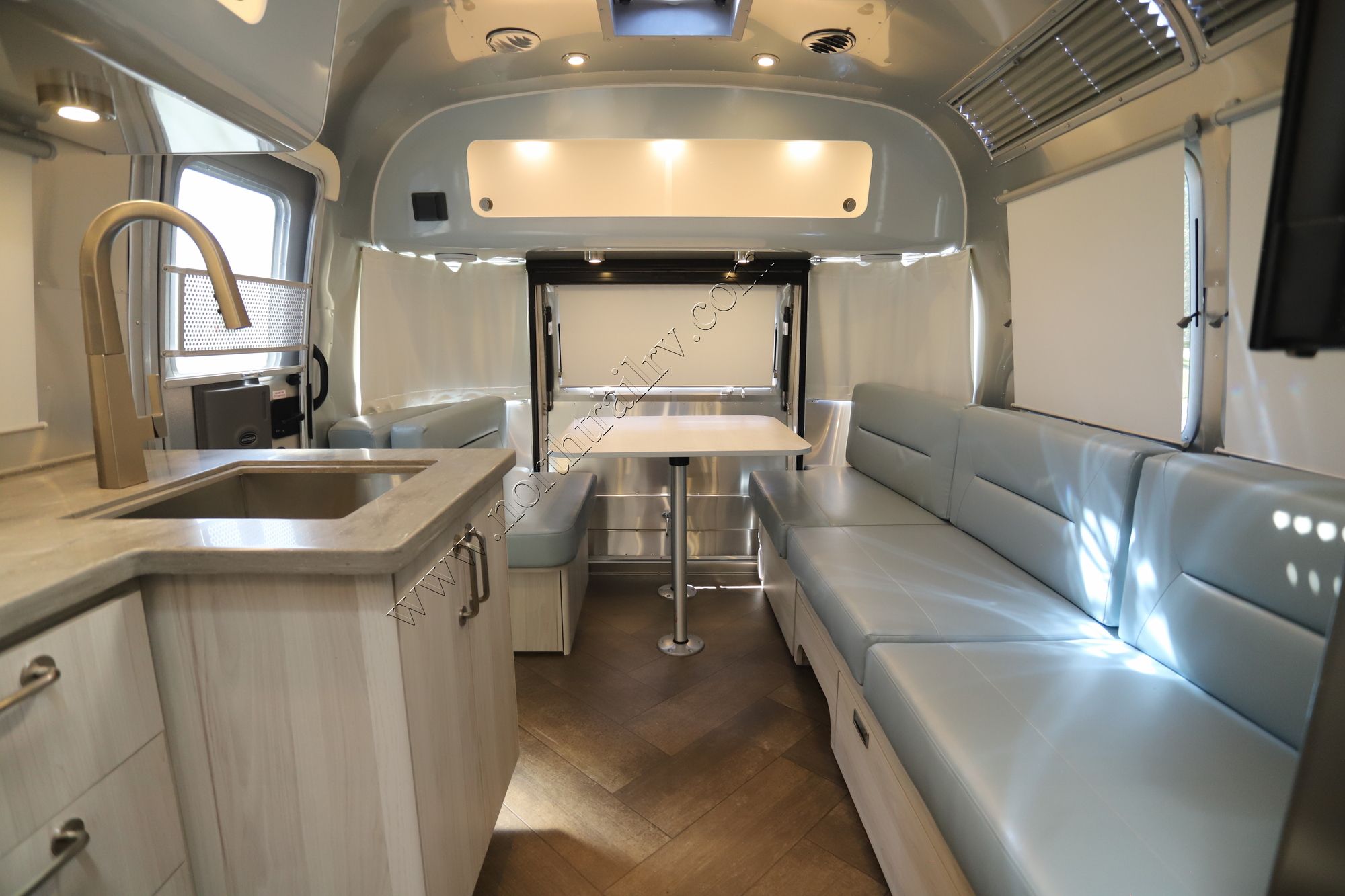New 2023 Airstream International 27FB Travel Trailer  For Sale