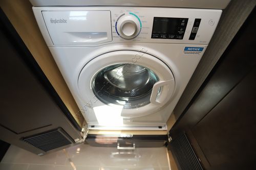 2023 Newmar London Aire 4535