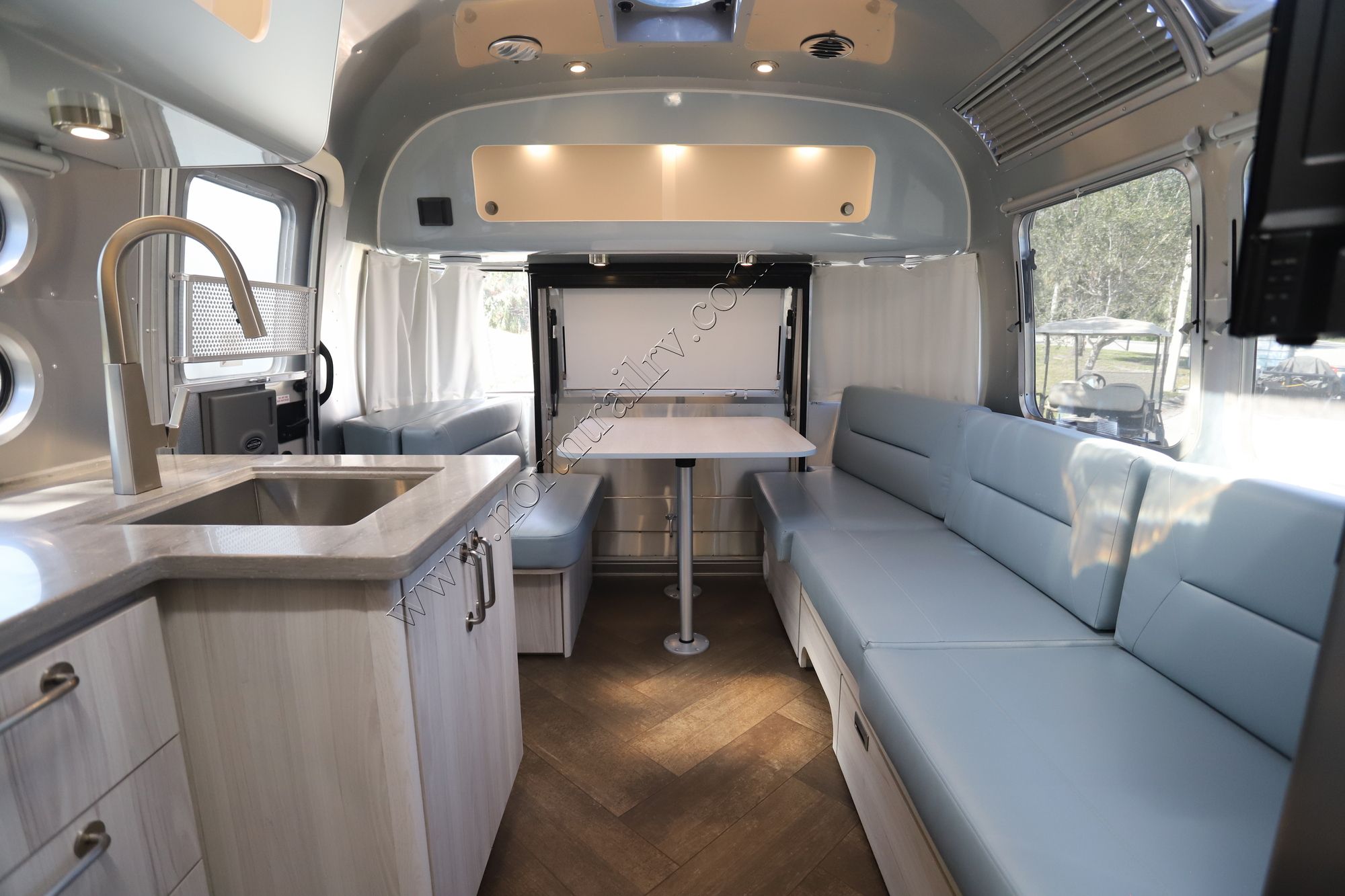 New 2023 Airstream International 27FB Travel Trailer  For Sale