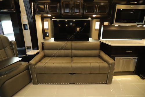 2023 Newmar London Aire 4535