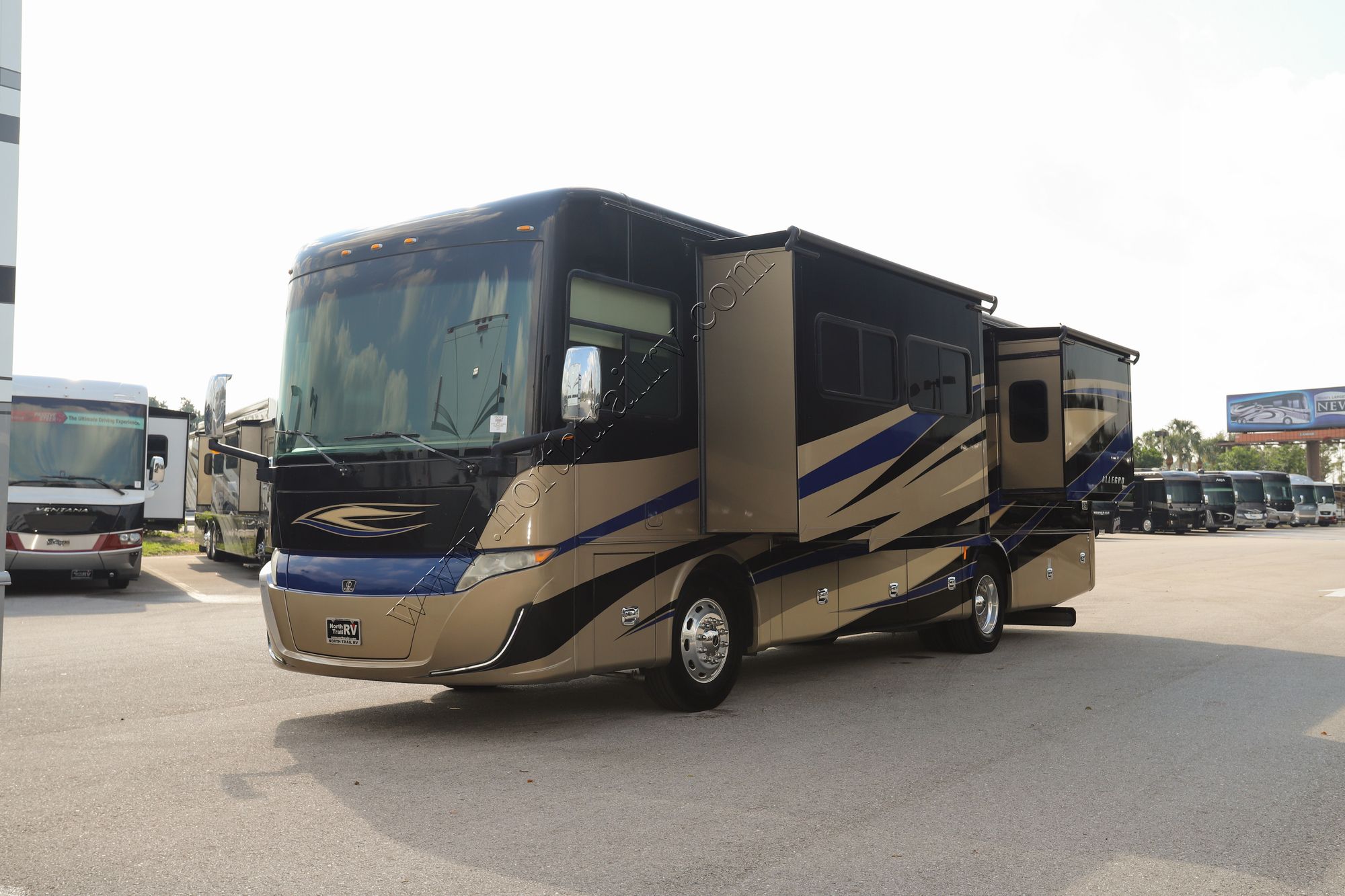 Used 2018 Tiffin Motor Homes Allegro Red 33AA Class A  For Sale