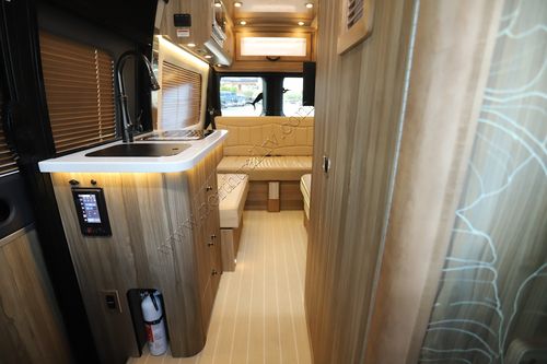 2023 Airstream Interstate 19 Tommy Bahama 4x4