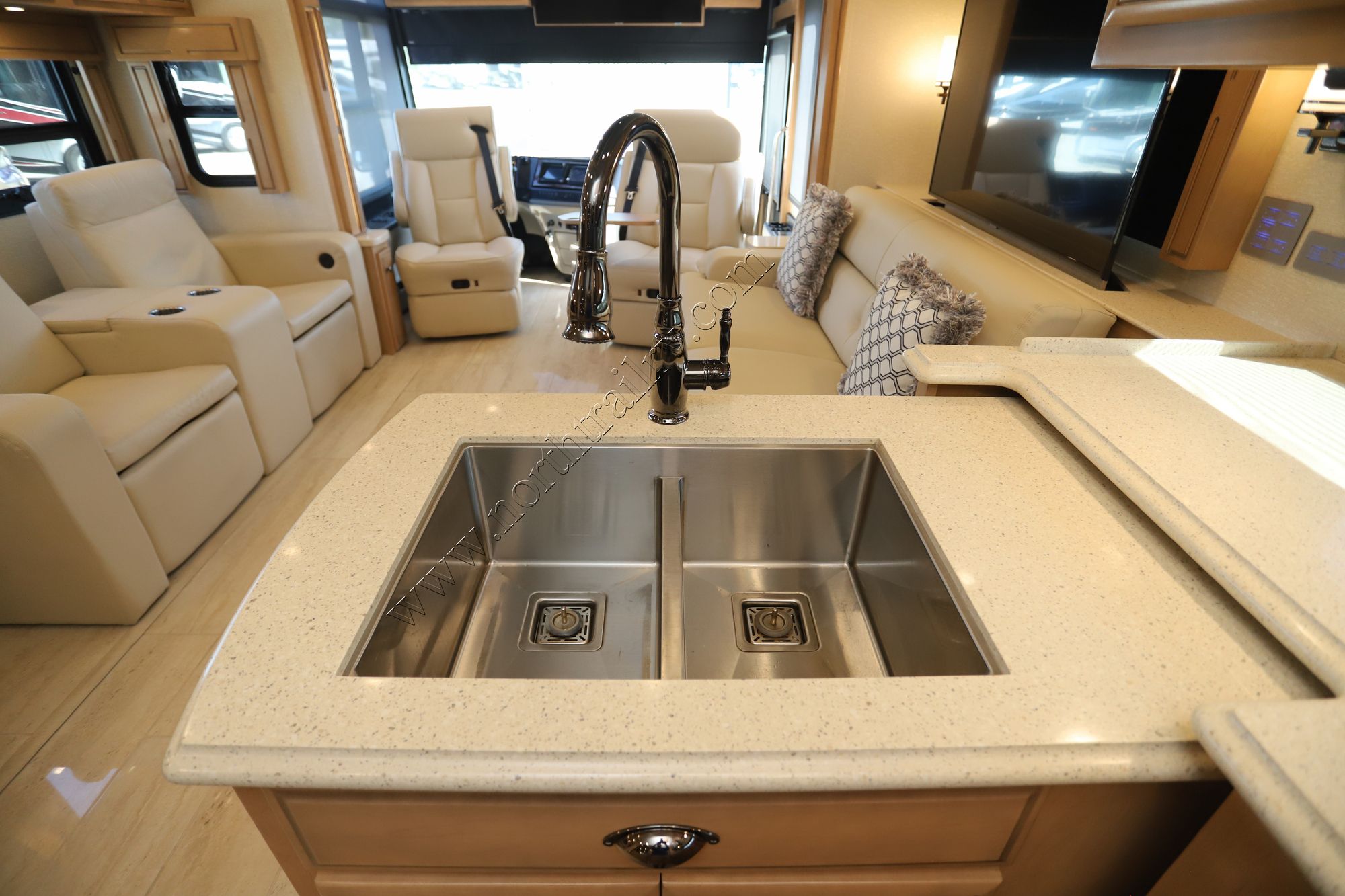 Used 2020 Newmar Dutch Star 3717 Class A  For Sale
