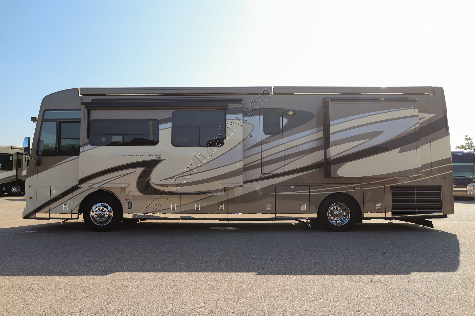 Used 2020 Newmar Dutch Star 3717 Class A  For Sale
