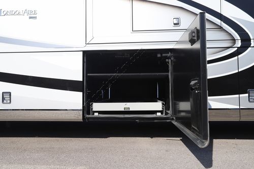 2023 Newmar London Aire 4535