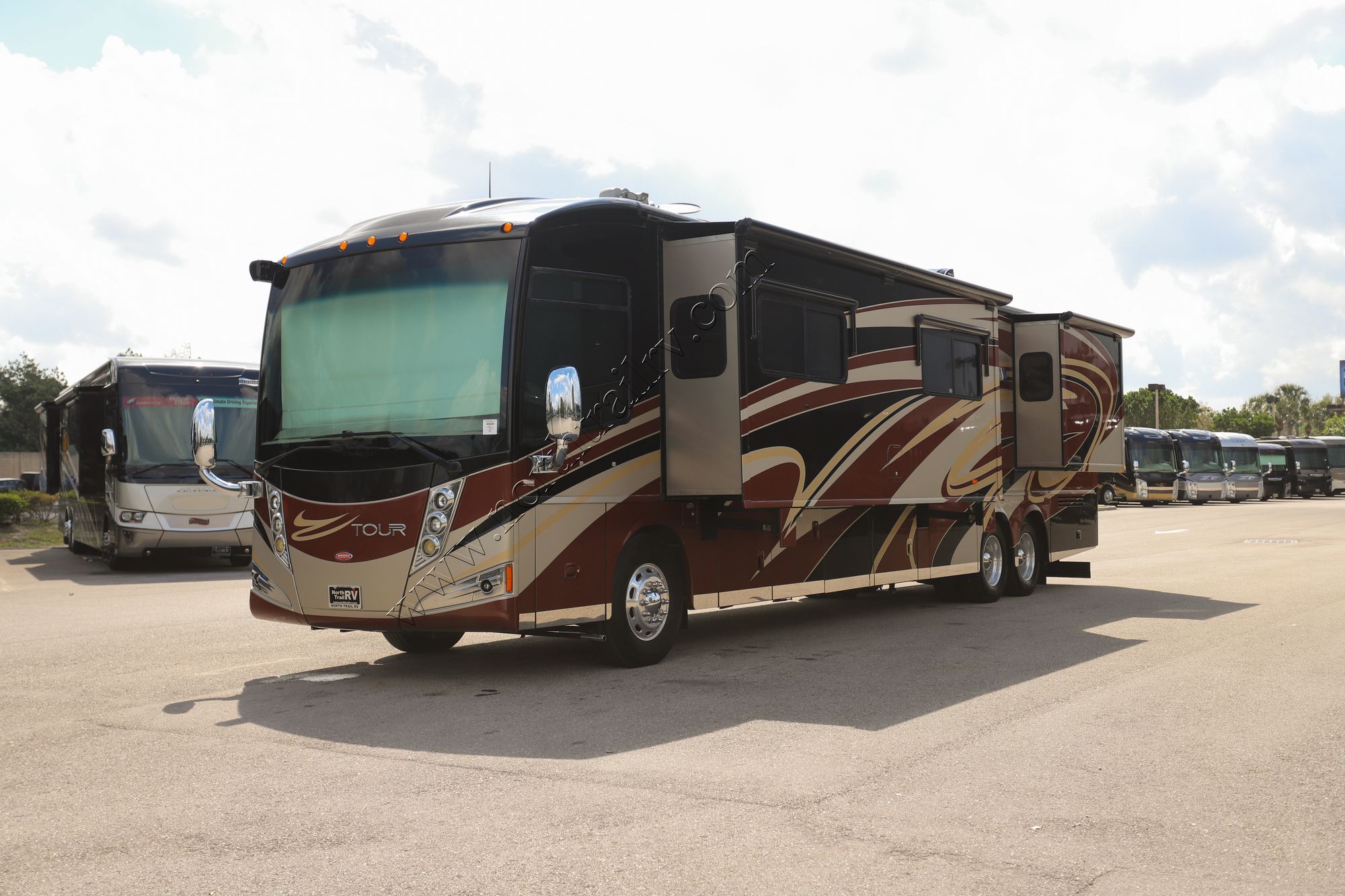 Used 2011 Winnebago Tour 42AD Class A  For Sale