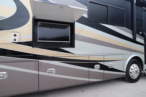 2017 Tiffin Motor Homes Breeze 31BR