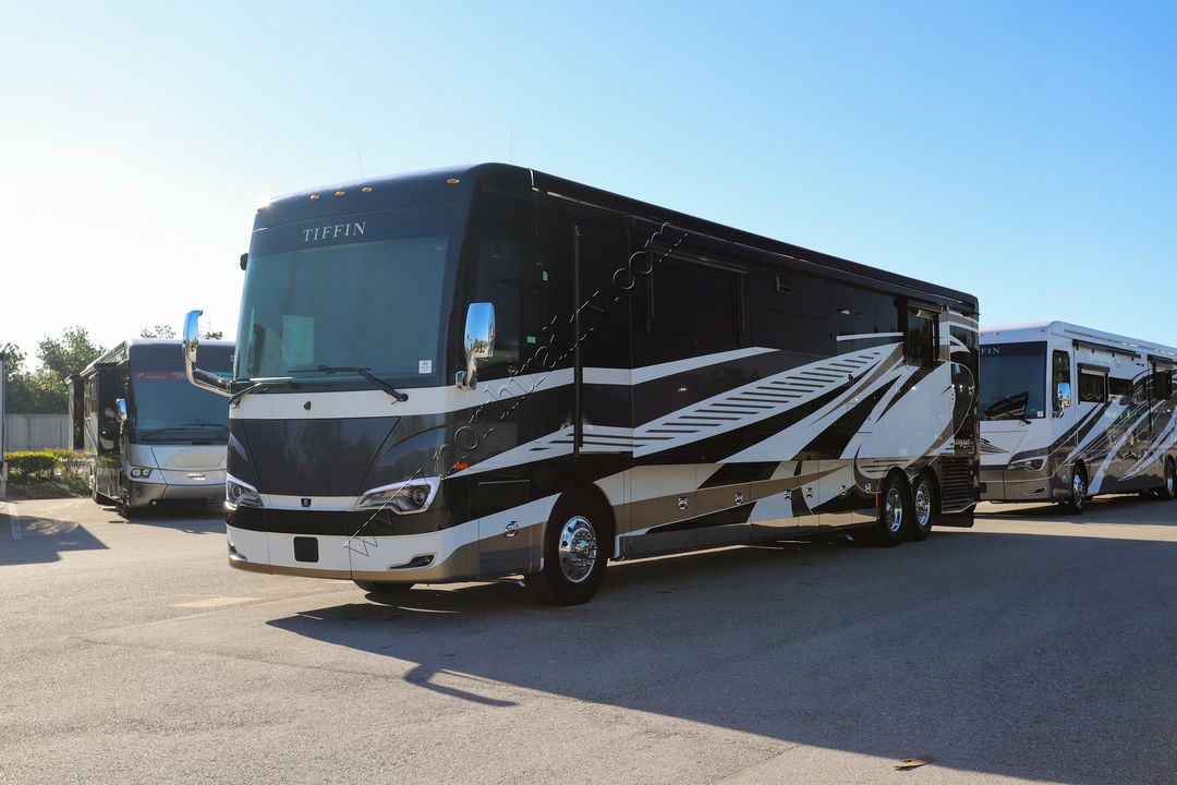 2023 Tiffin Motor Homes Allegro Bus 45FP 15464