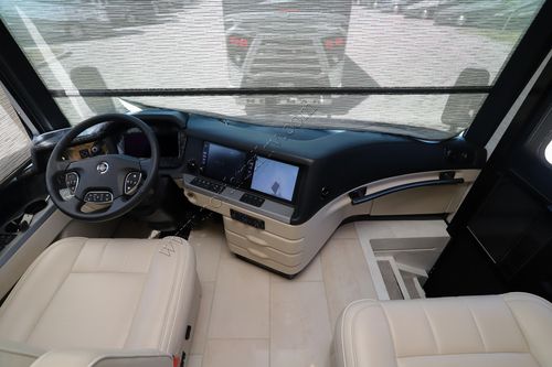 2023 Newmar London Aire 4551