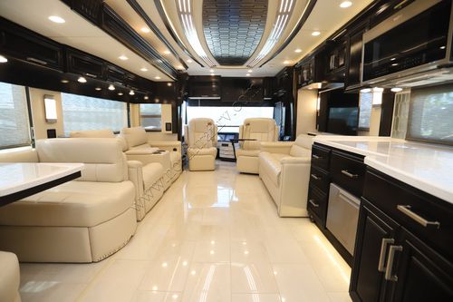 2023 Newmar London Aire 4551