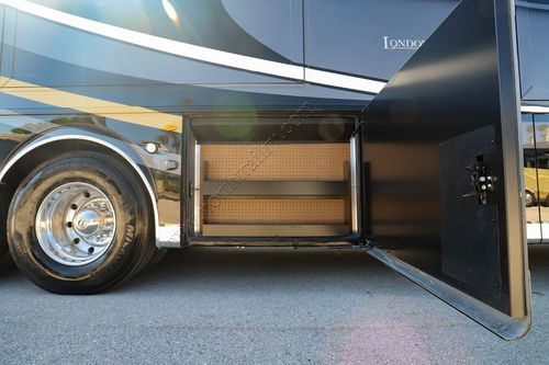 2023 Newmar London Aire 4551