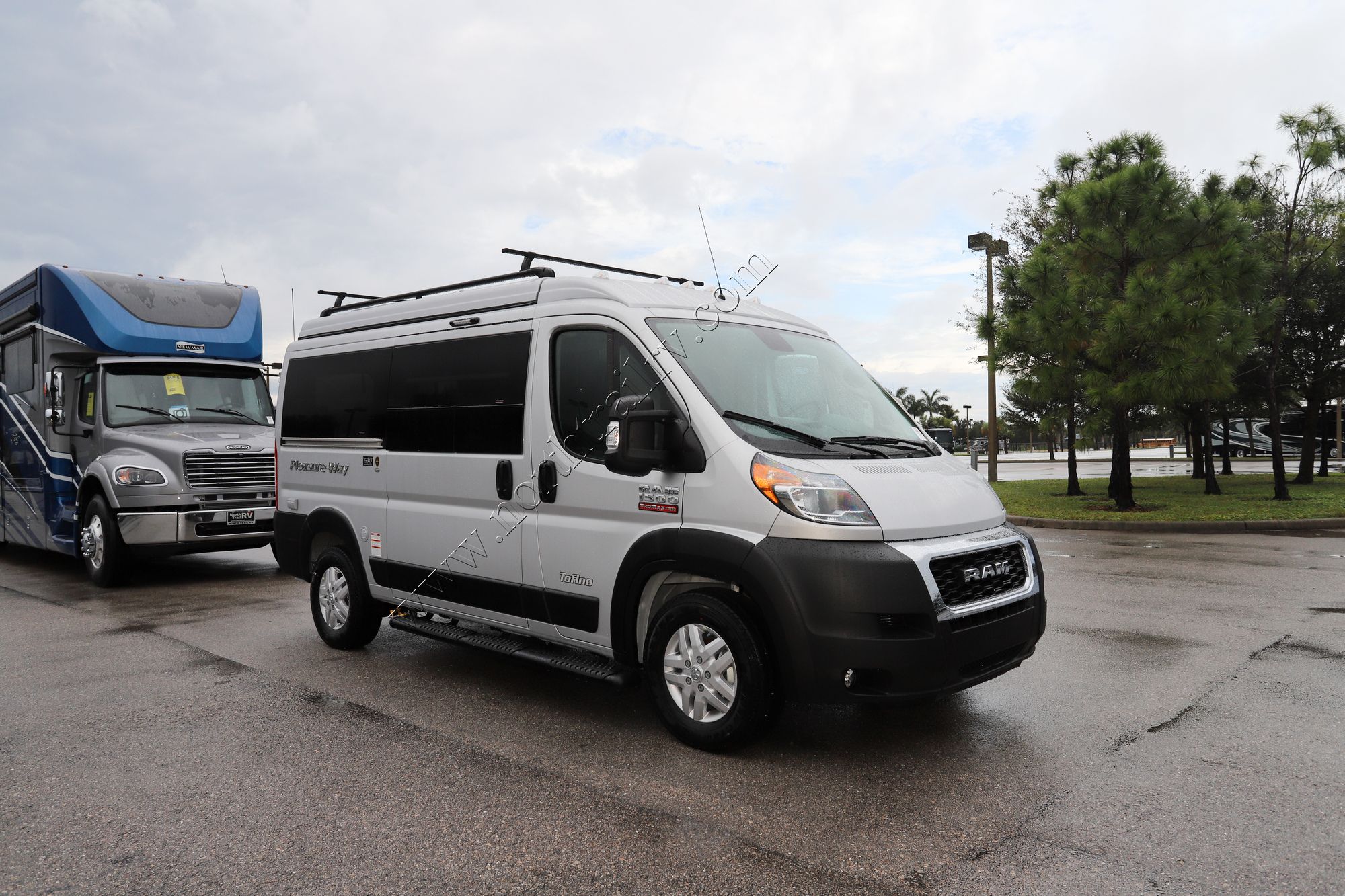 New 2022 Pleasure-Way Tofino POP-UP Class B  For Sale