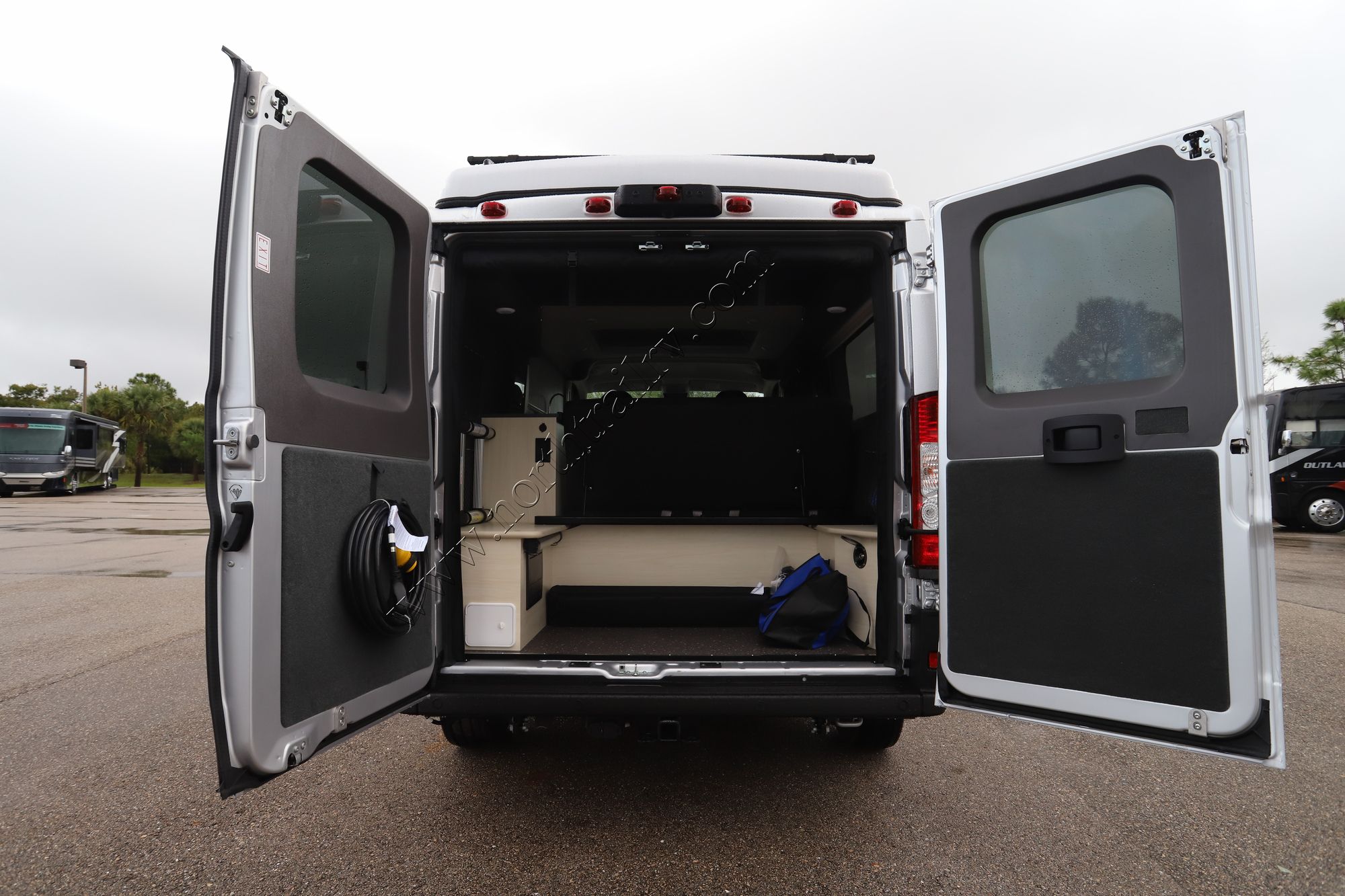 New 2022 Pleasure-Way Tofino POP-UP Class B  For Sale
