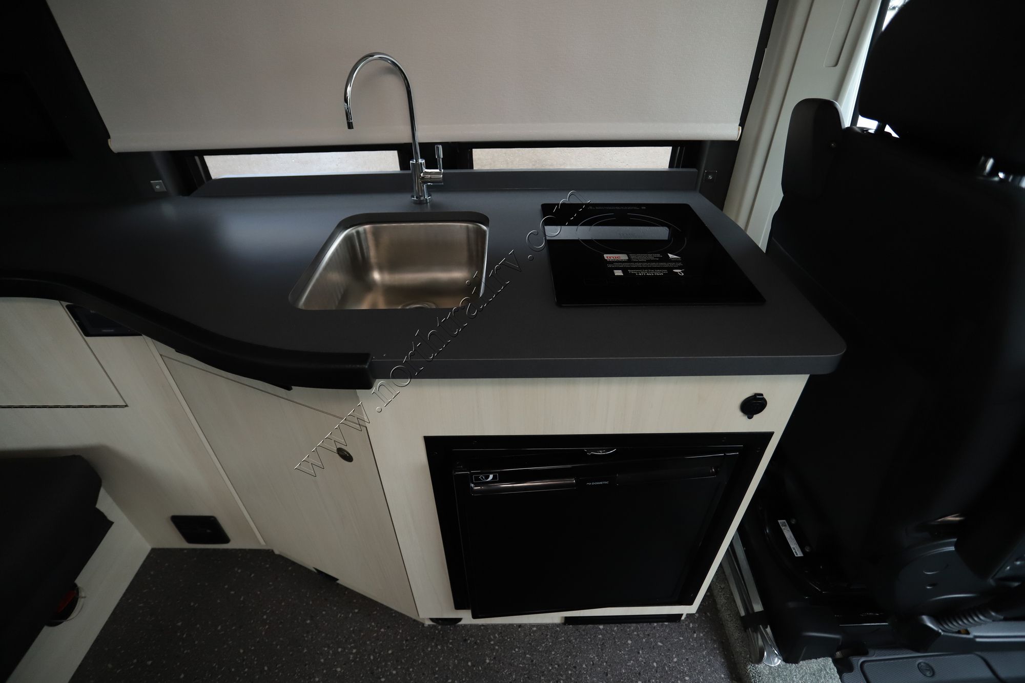 New 2022 Pleasure-Way Tofino POP-UP Class B  For Sale