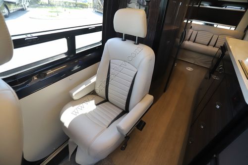2023 Winnebago Era 70B