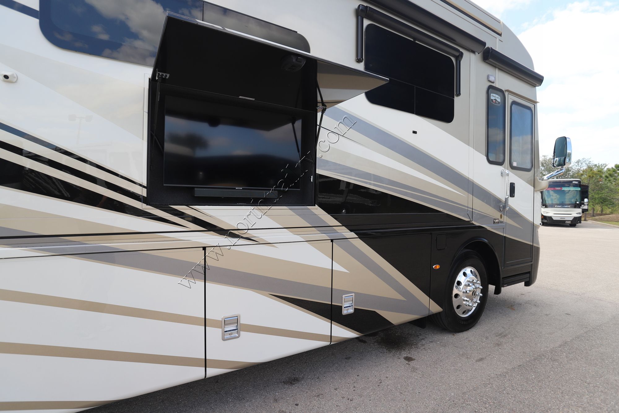 New 2023 Newmar Ventana 4068 Class A  For Sale