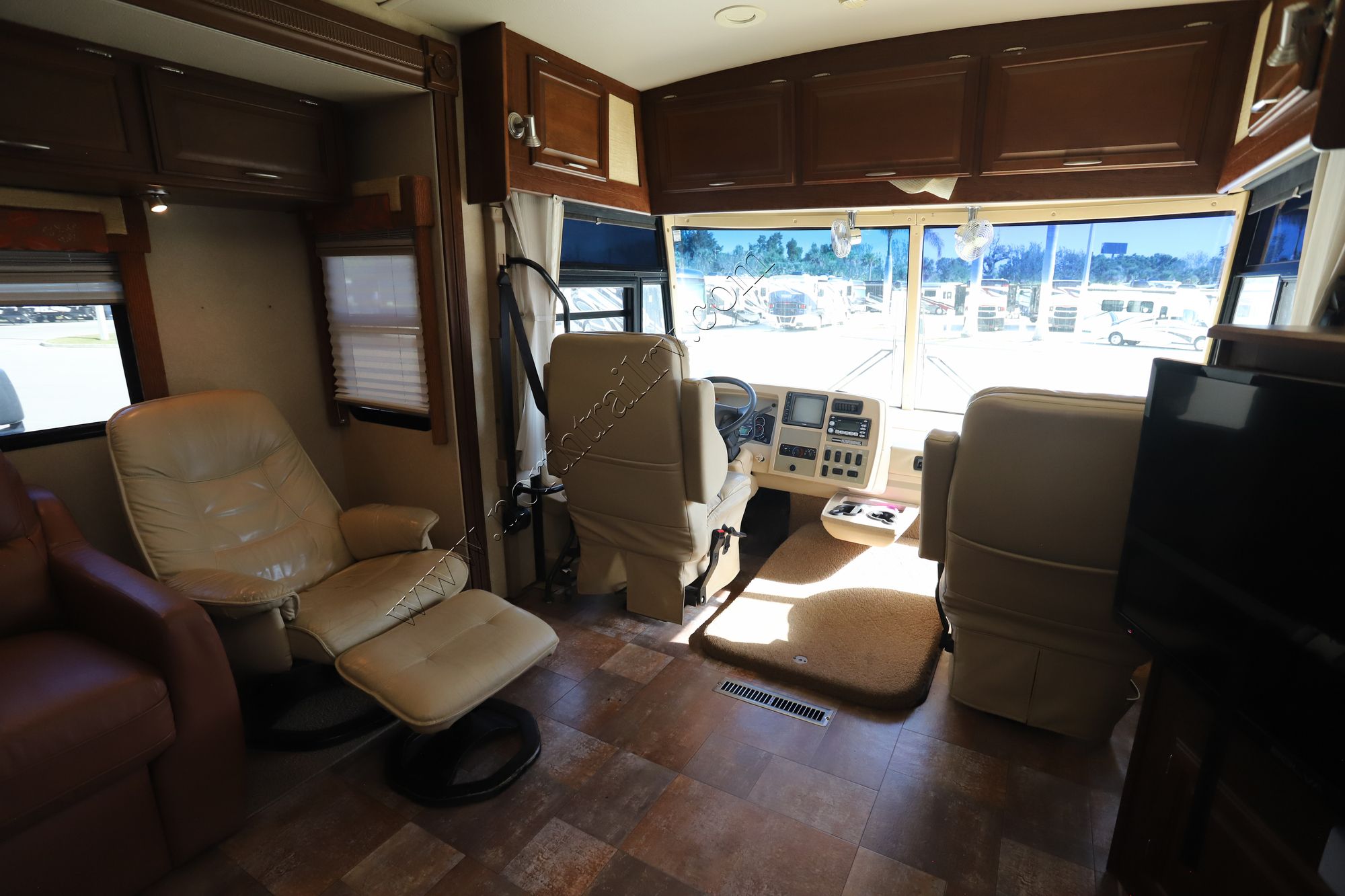 Used 2007 Winnebago Adventurer 38J Class A  For Sale