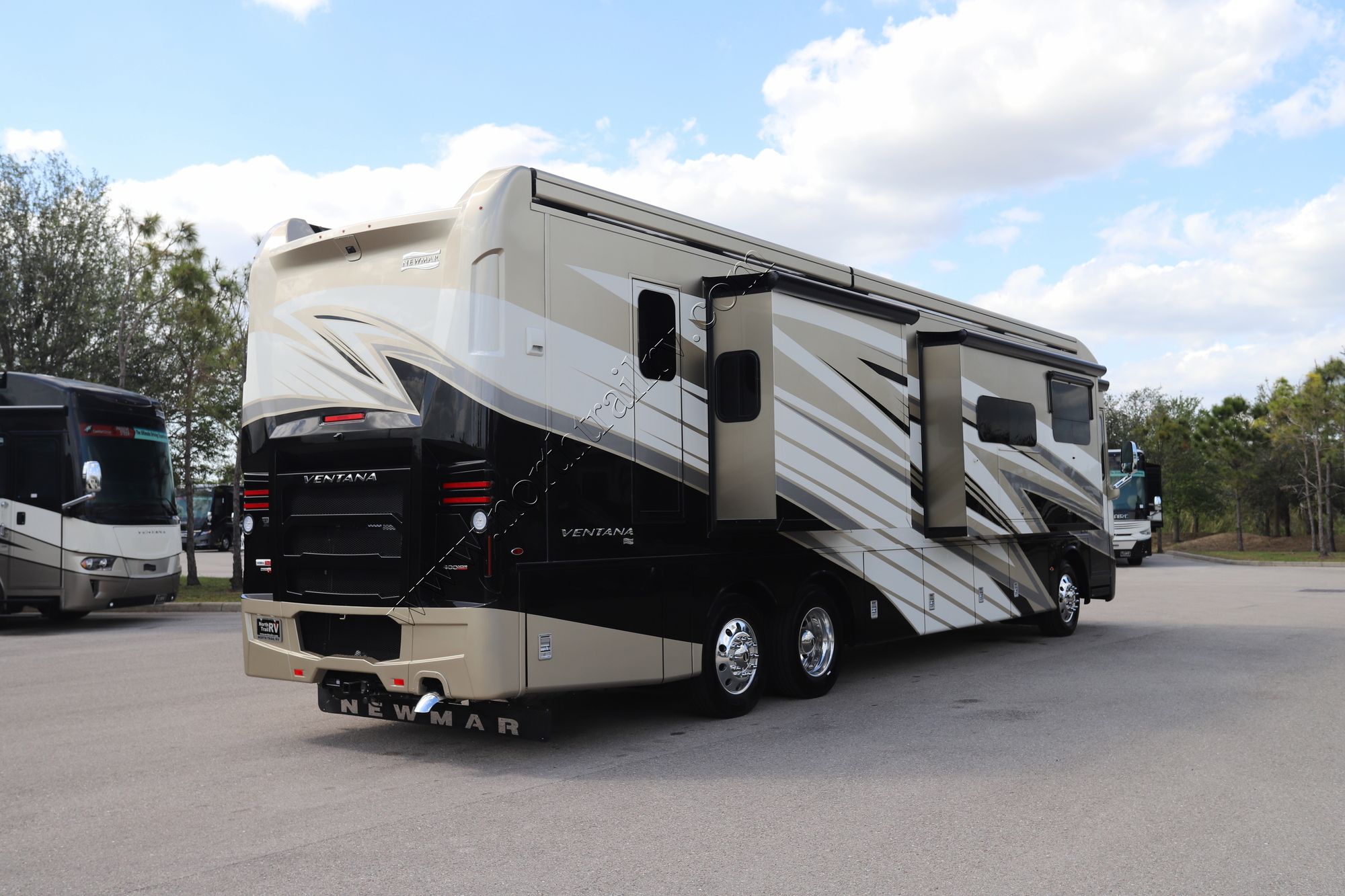 New 2023 Newmar Ventana 4068 Class A  For Sale