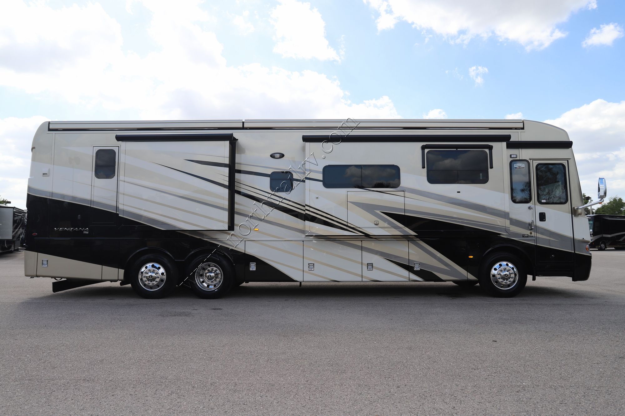 New 2023 Newmar Ventana 4068 Class A  For Sale