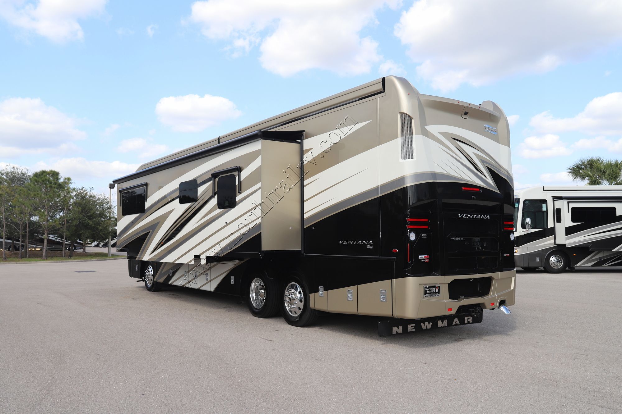 New 2023 Newmar Ventana 4068 Class A  For Sale