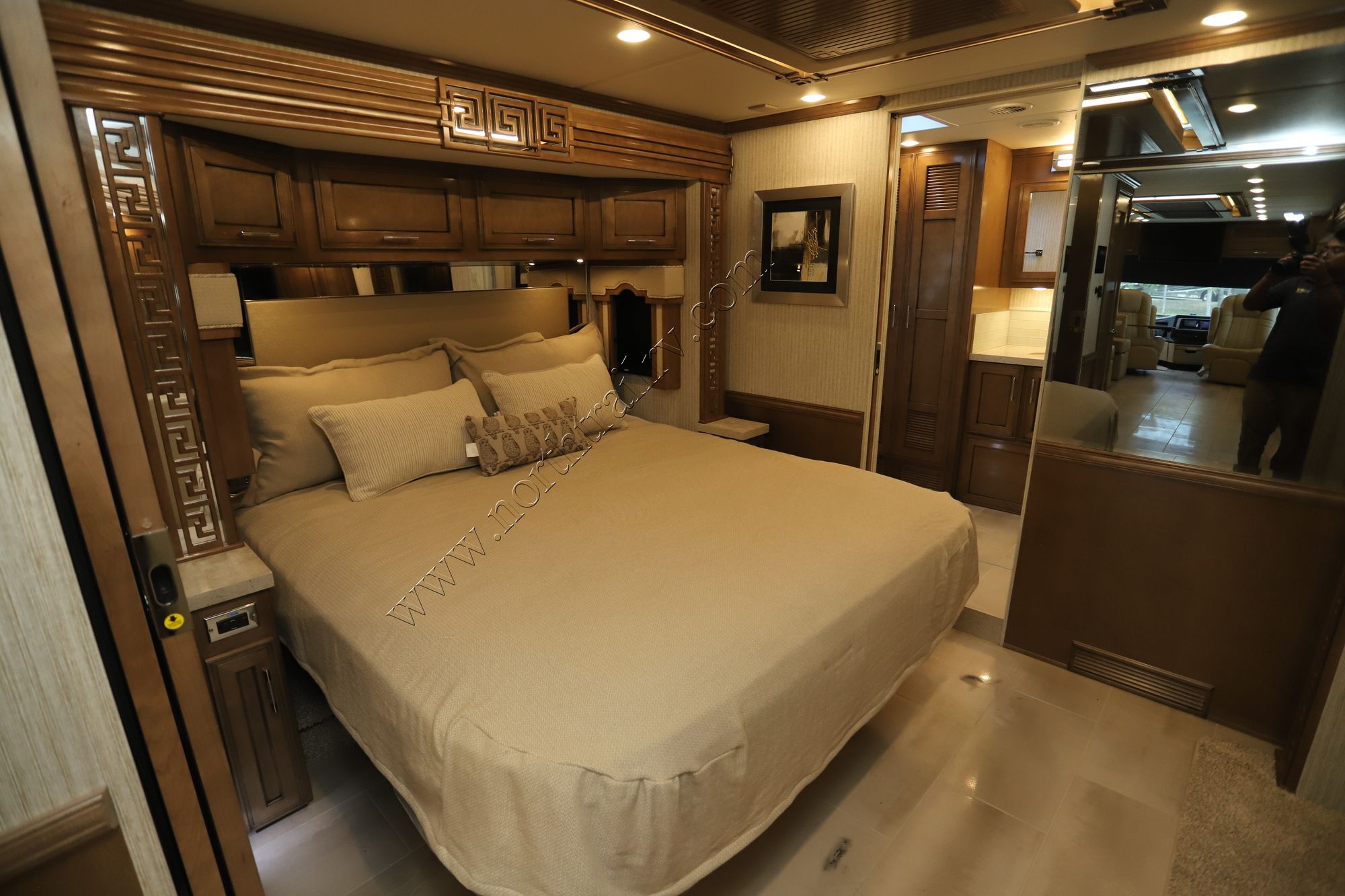 New 2023 Newmar Ventana 4068 Class A  For Sale