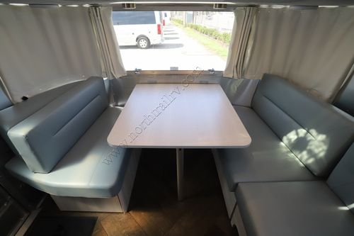 2023 Airstream International 25FB Travel Trailer