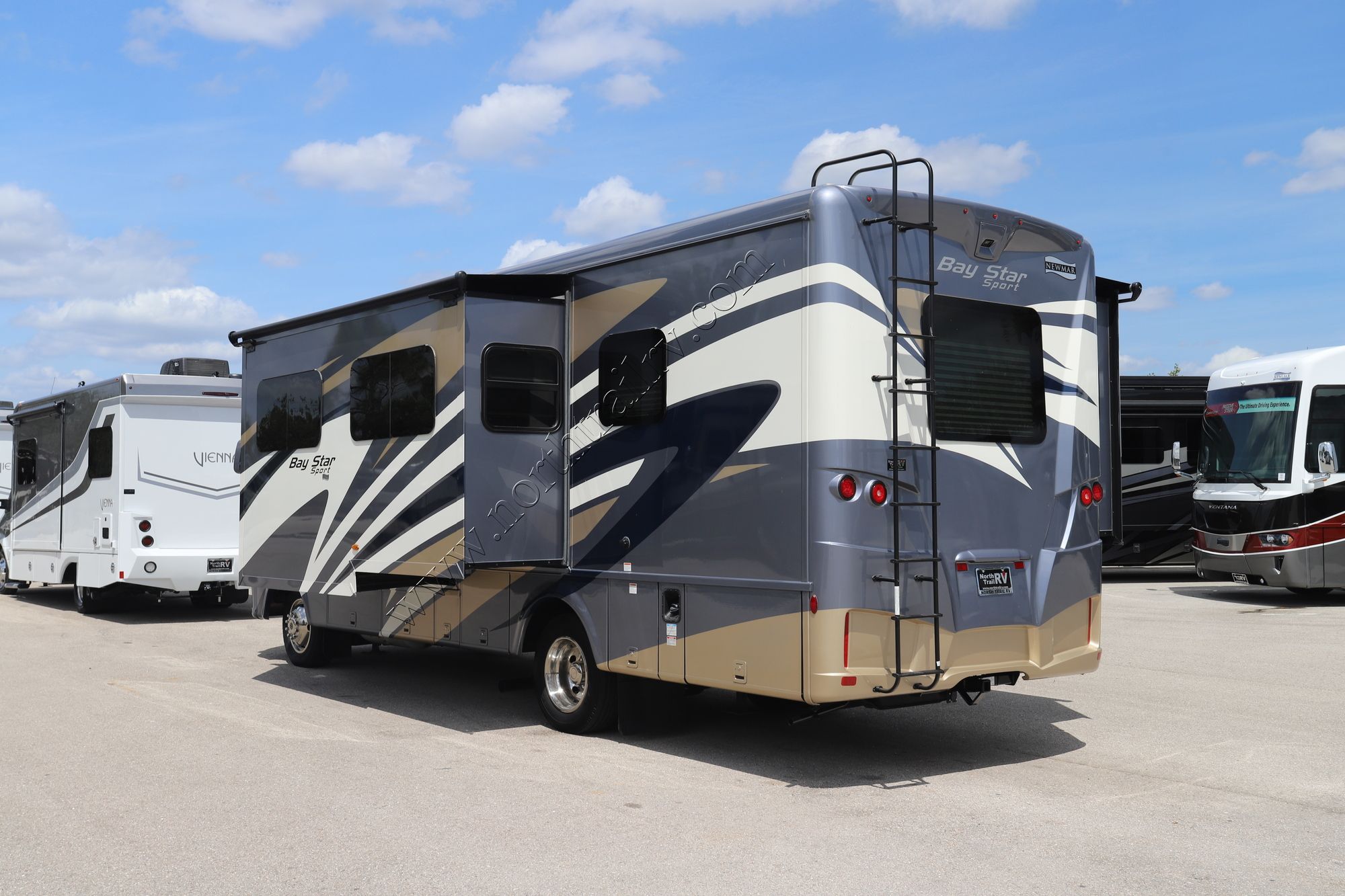 Used 2021 Newmar Baystar Sport 2702 Class A  For Sale