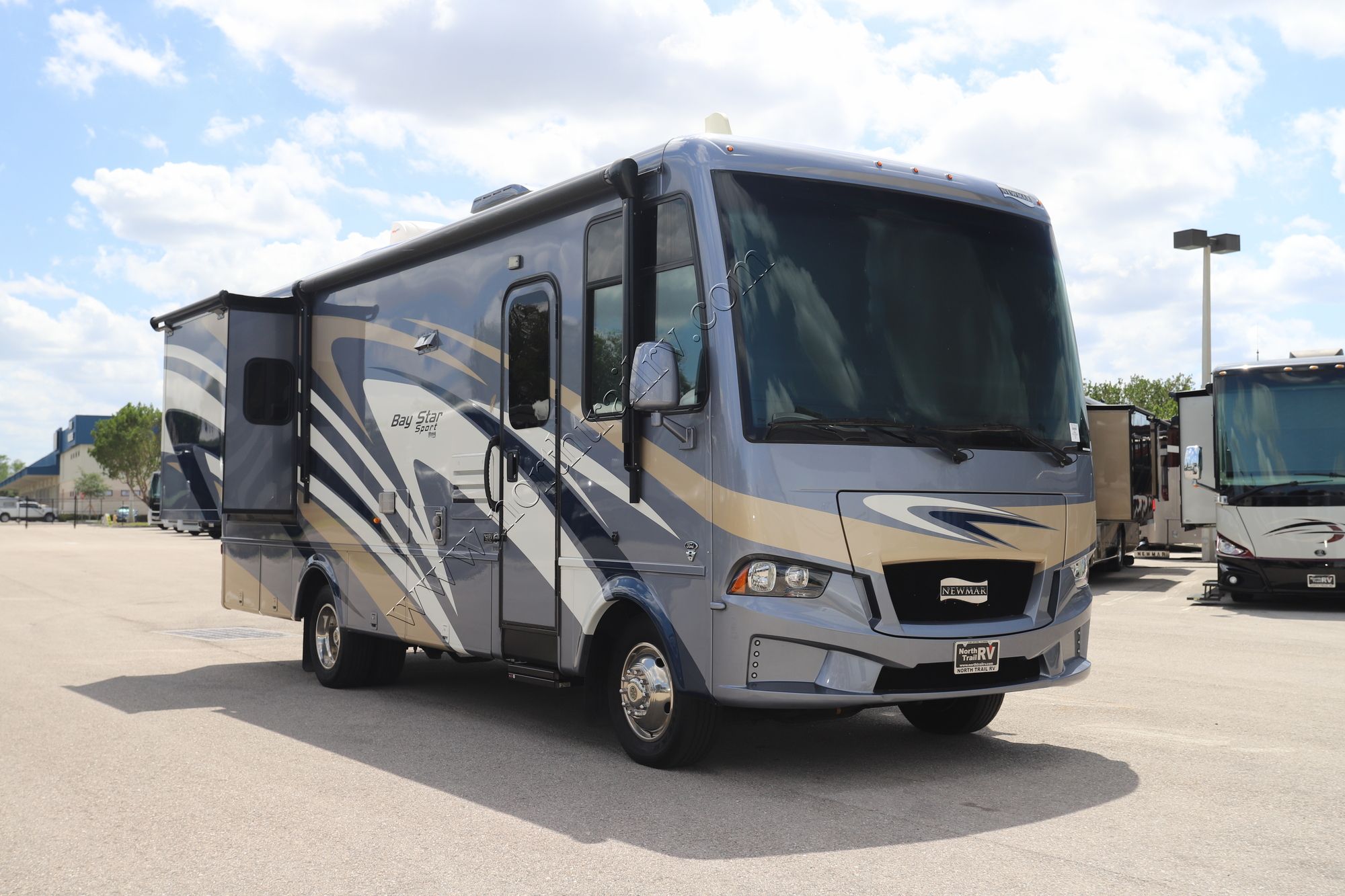 Used 2021 Newmar Baystar Sport 2702 Class A  For Sale
