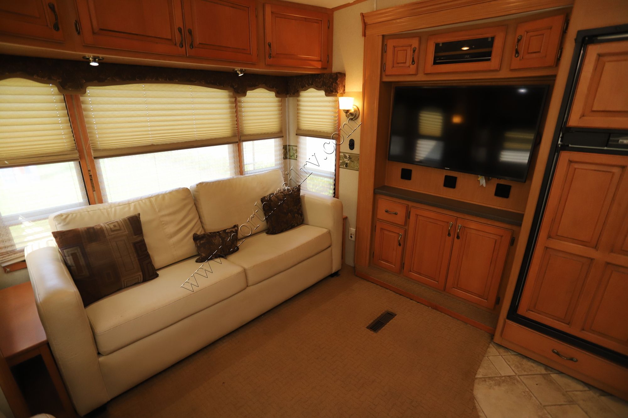 Used 2008 Carriage Cameo 35SB3 Fifth Wheel  For Sale