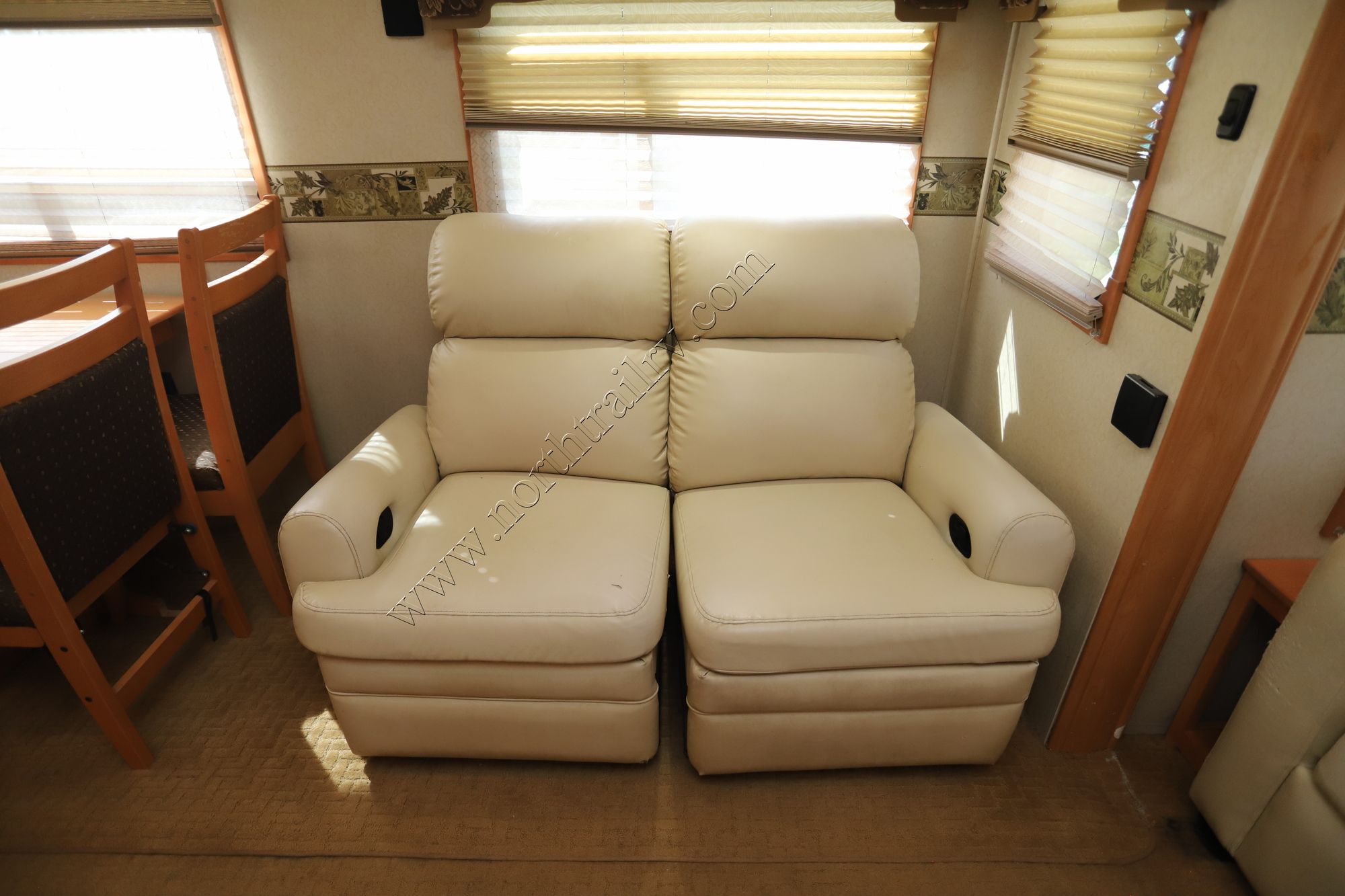 Used 2008 Carriage Cameo 35SB3 Fifth Wheel  For Sale