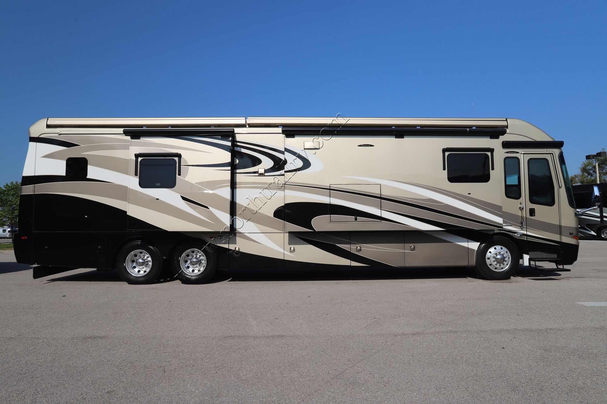 Used 2015 Entegra Anthem 42RBQ Class A  For Sale