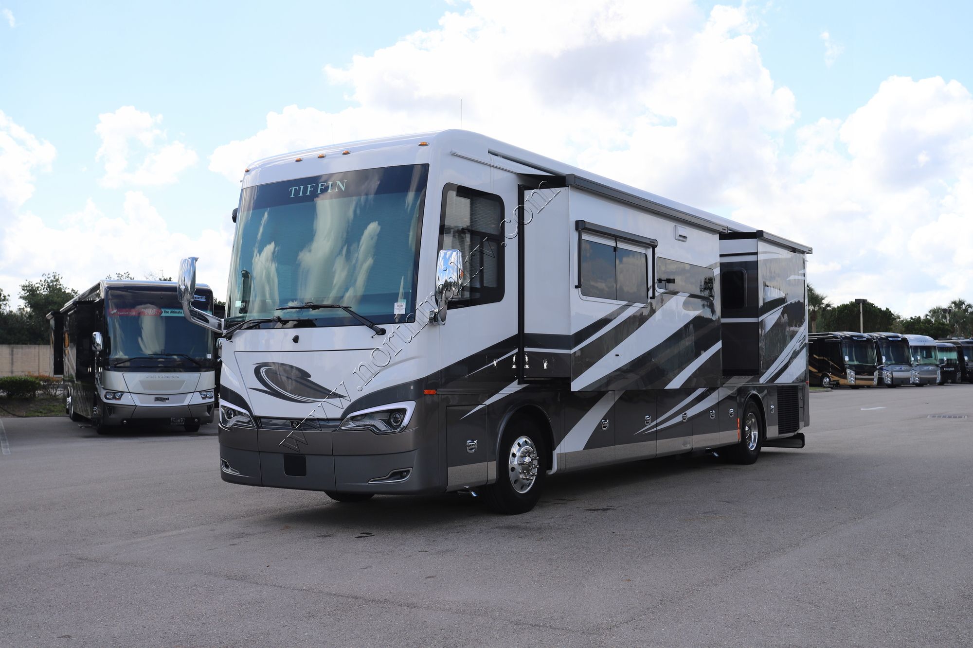 Used 2022 Tiffin Motor Homes Allegro Bus 40IP Class A  For Sale