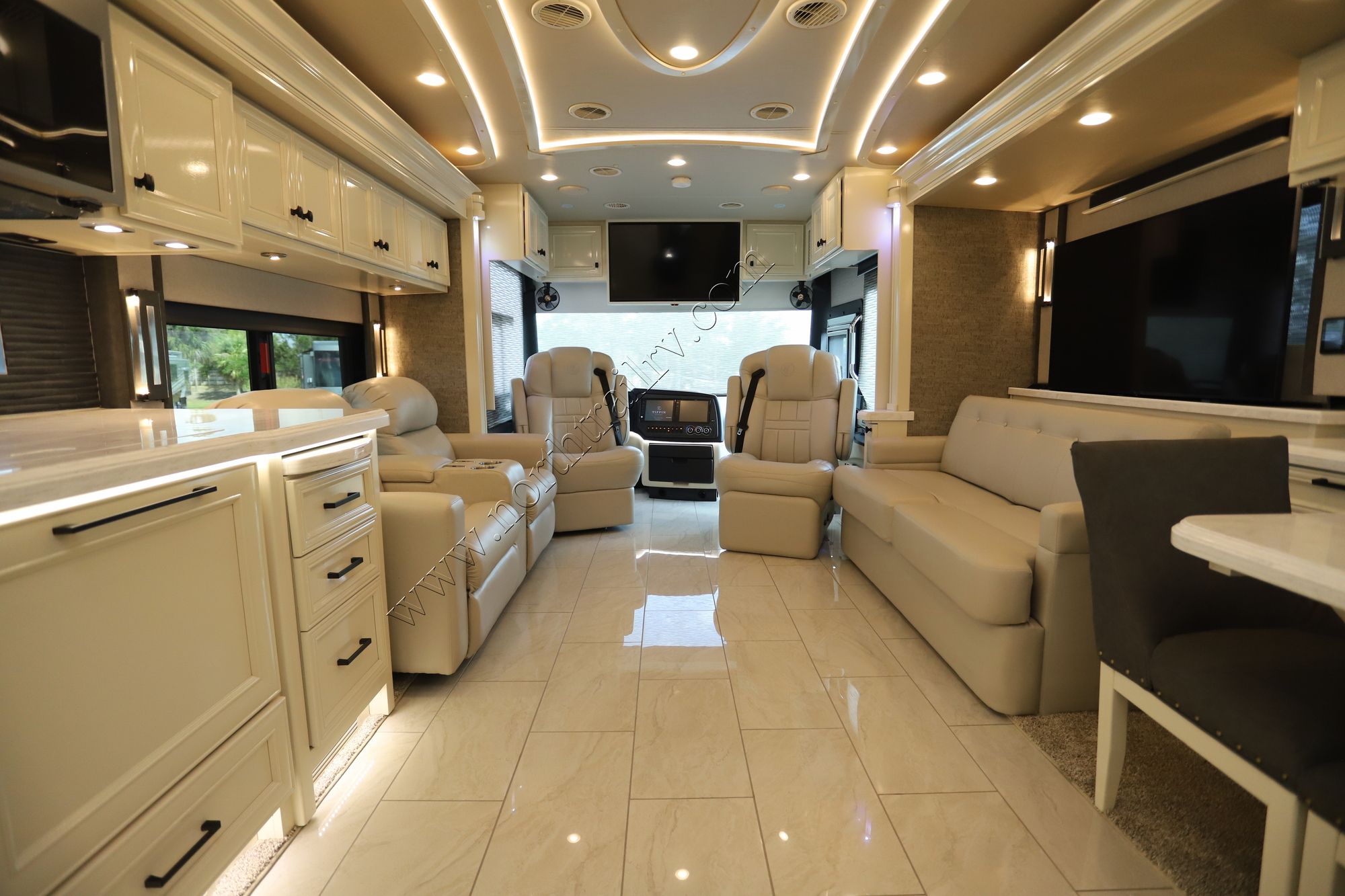 Used 2022 Tiffin Motor Homes Allegro Bus 40IP Class A  For Sale