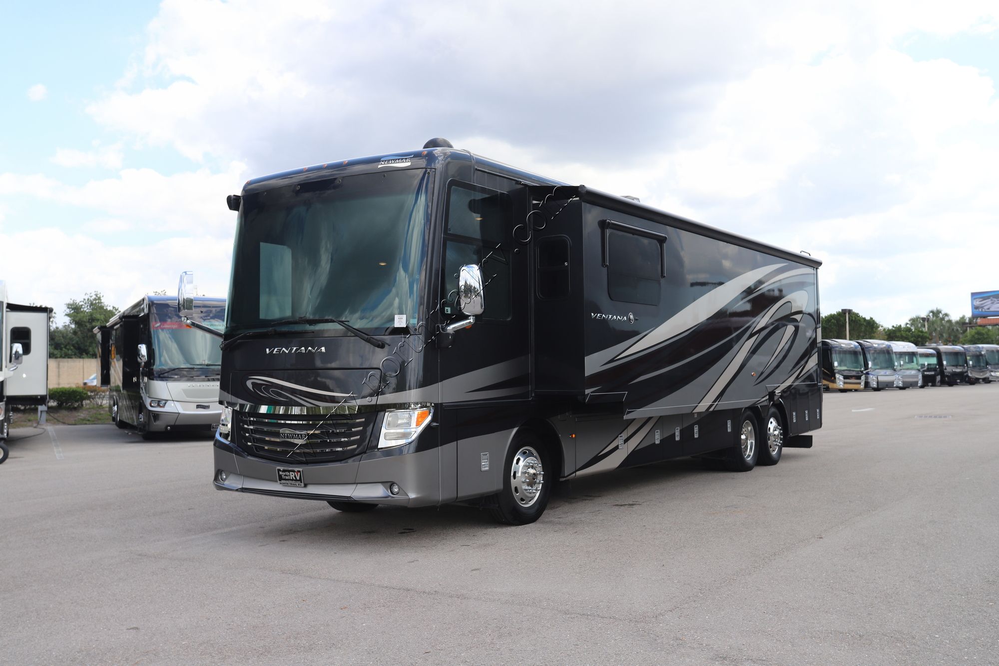 Used 2018 Newmar Ventana 4046 Class A  For Sale