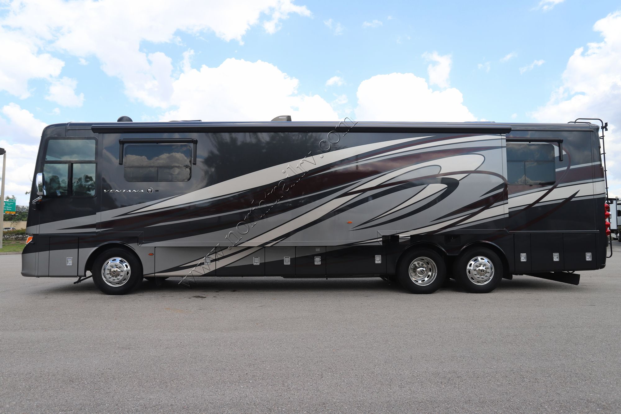 Used 2018 Newmar Ventana 4046 Class A  For Sale