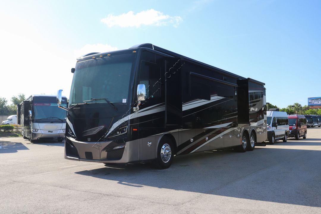 2022 Tiffin Motor Homes Phaeton 44OH 14984-1