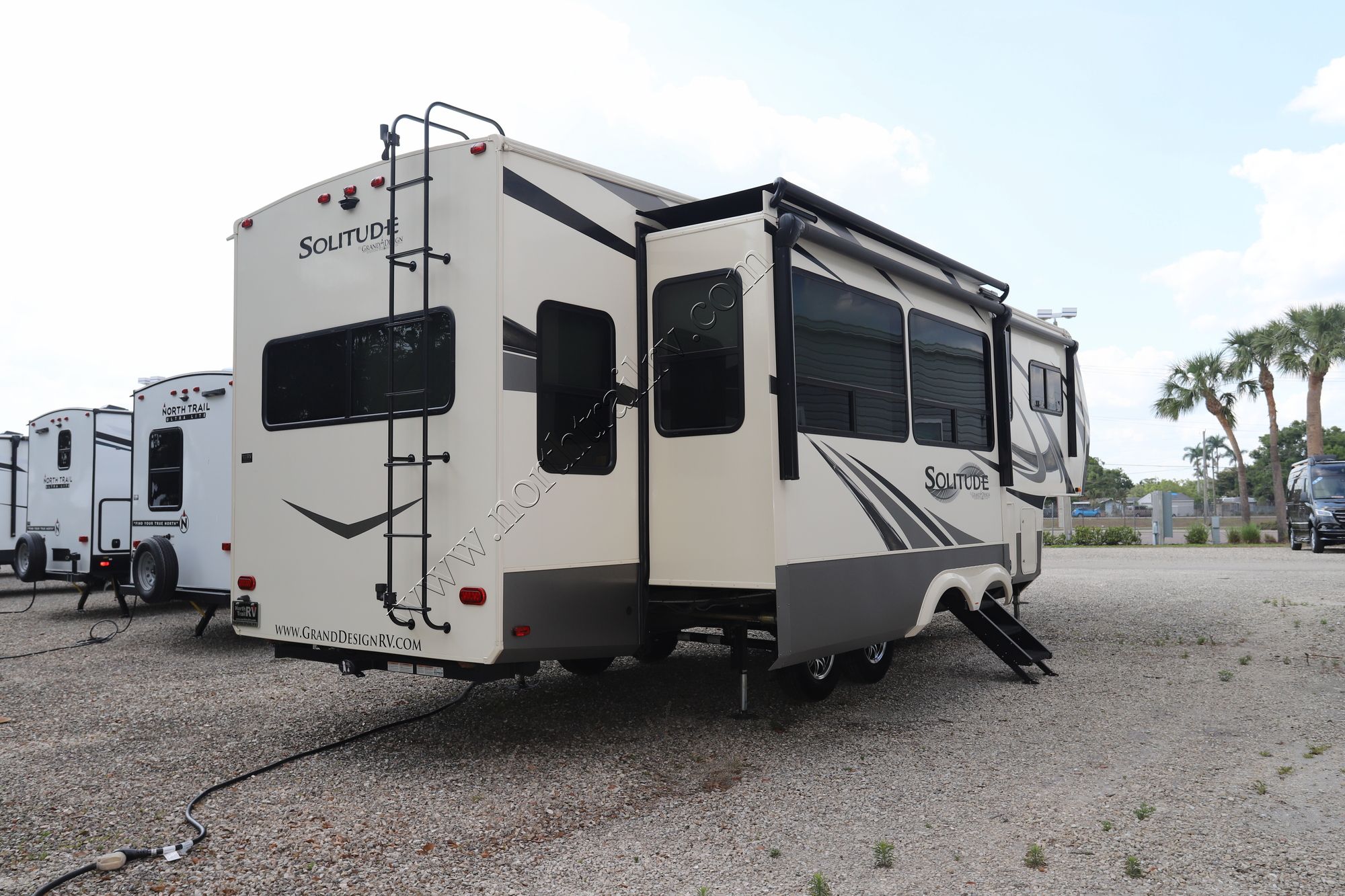 Used 2020 Grand Design Solitude 2930RL Fifth Wheel  For Sale