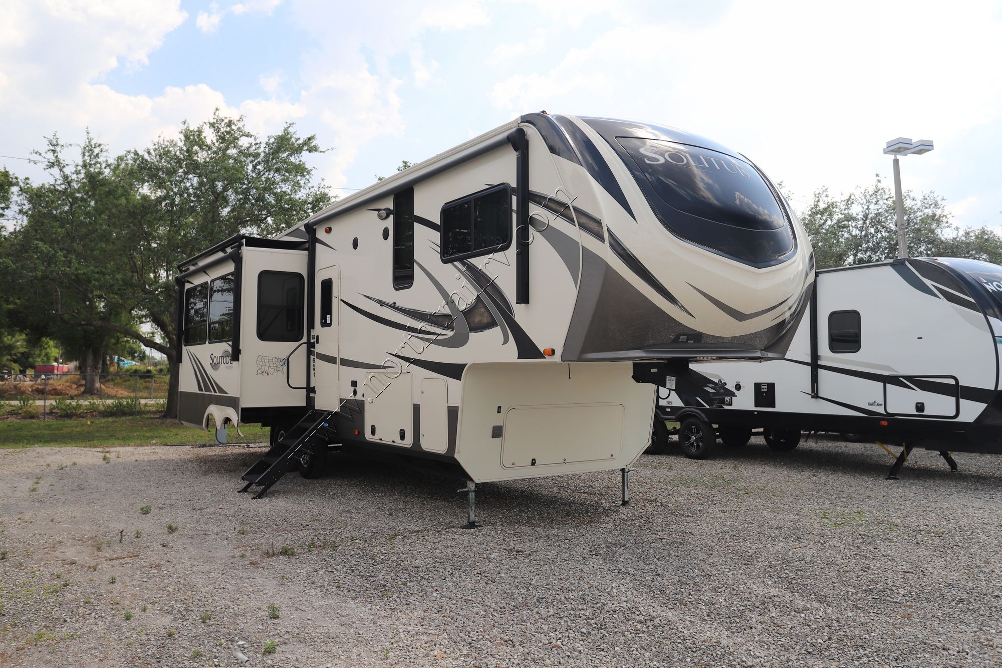 Used 2020 Grand Design Solitude 2930RL Fifth Wheel  For Sale