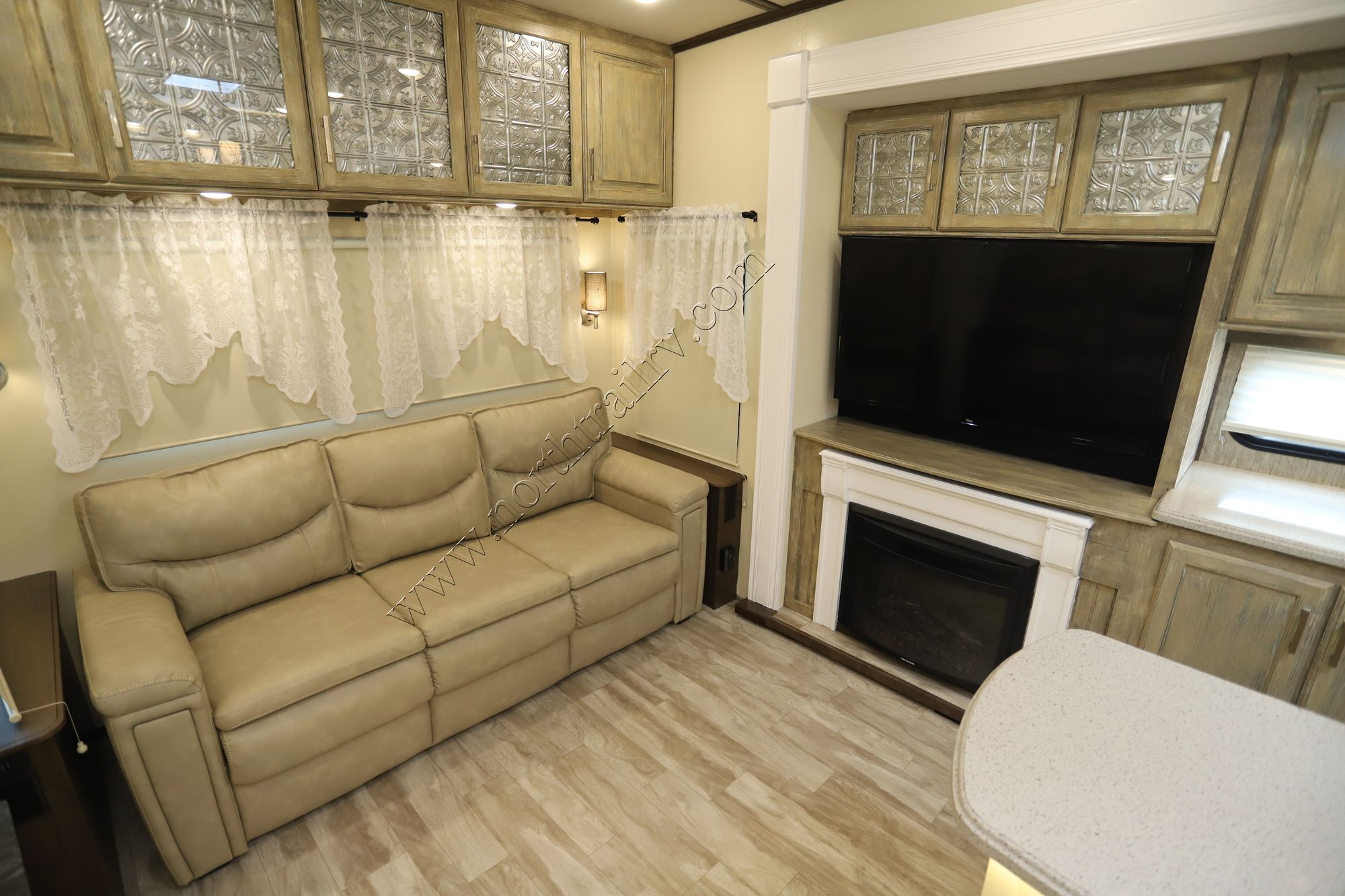 Used 2020 Grand Design Solitude 2930RL Fifth Wheel  For Sale