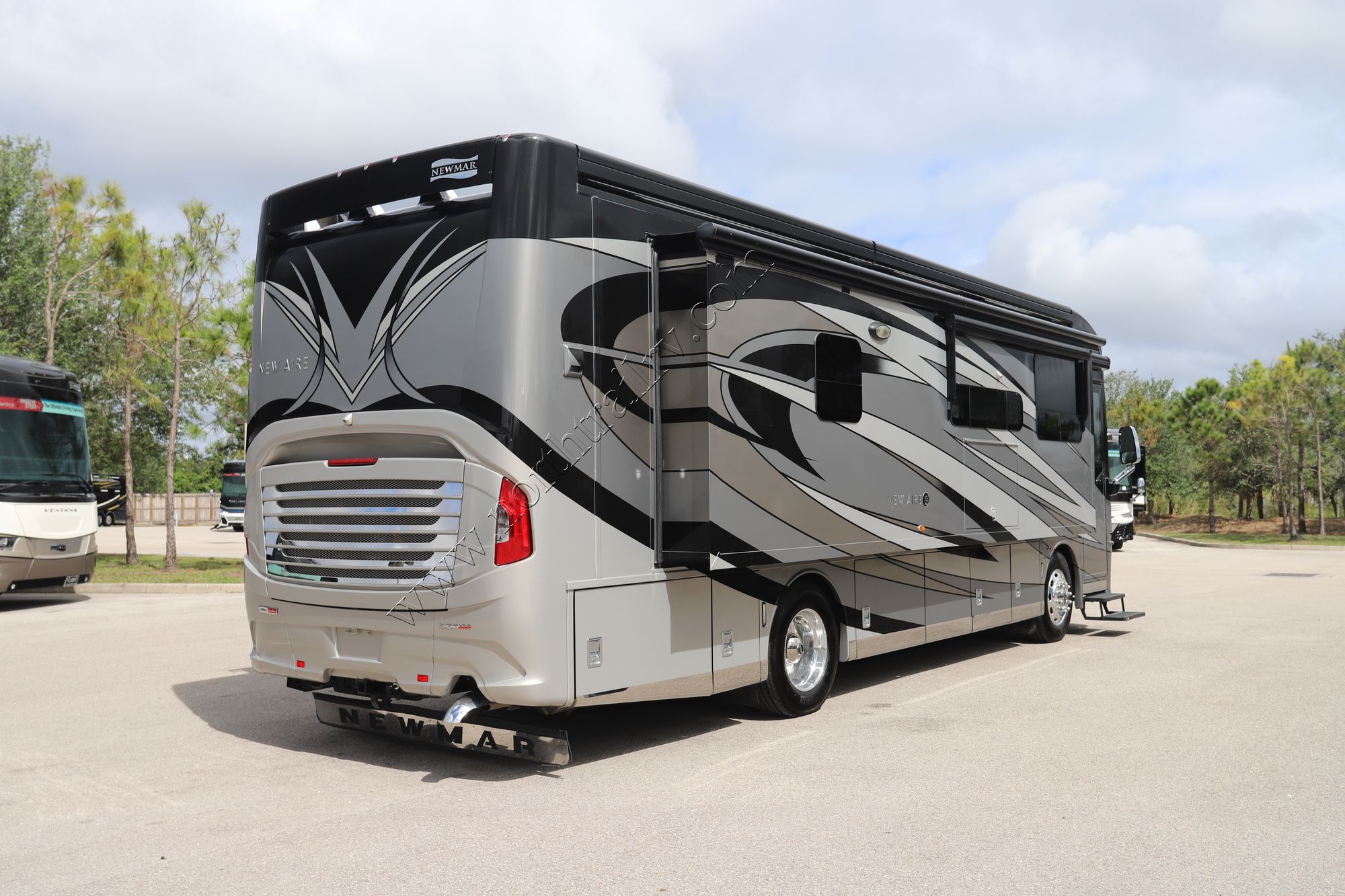 Used 2018 Newmar New Aire 3343 Class A  For Sale