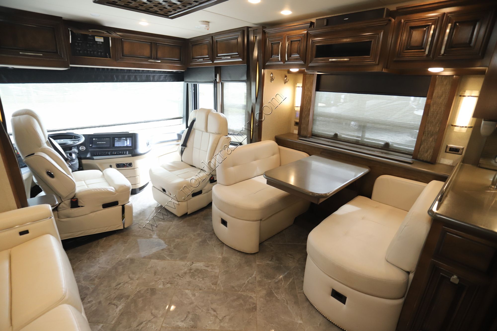 Used 2018 Newmar New Aire 3343 Class A  For Sale