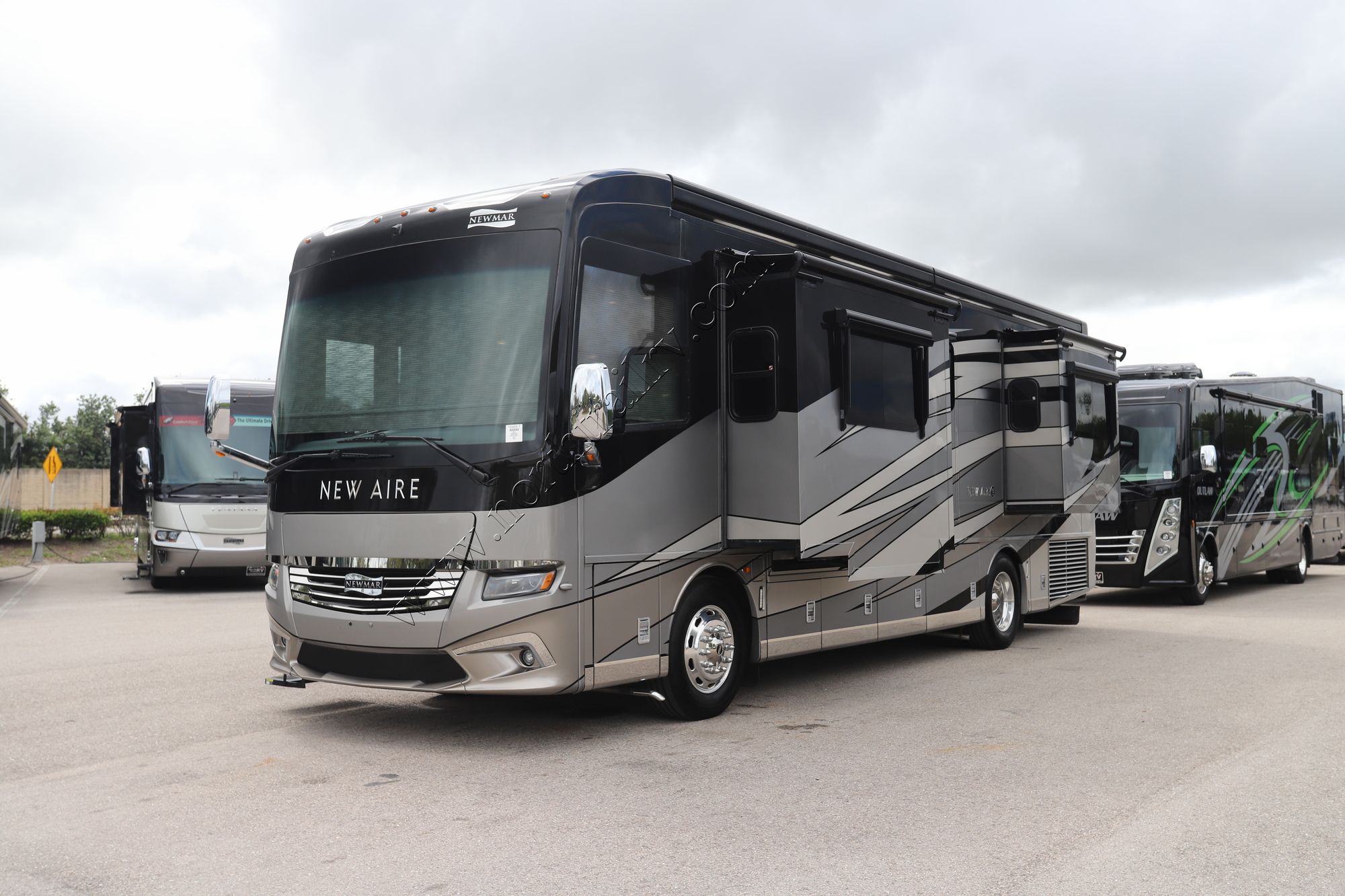 Used 2018 Newmar New Aire 3343 Class A  For Sale