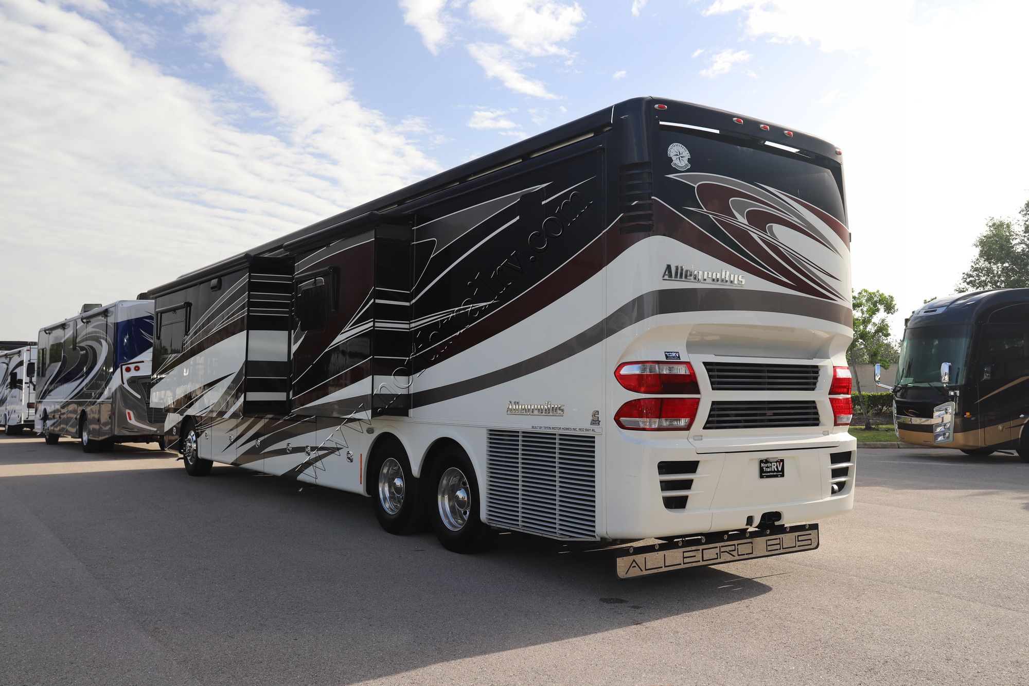 Used 2014 Tiffin Motor Homes Allegro Bus 45LP Class A  For Sale
