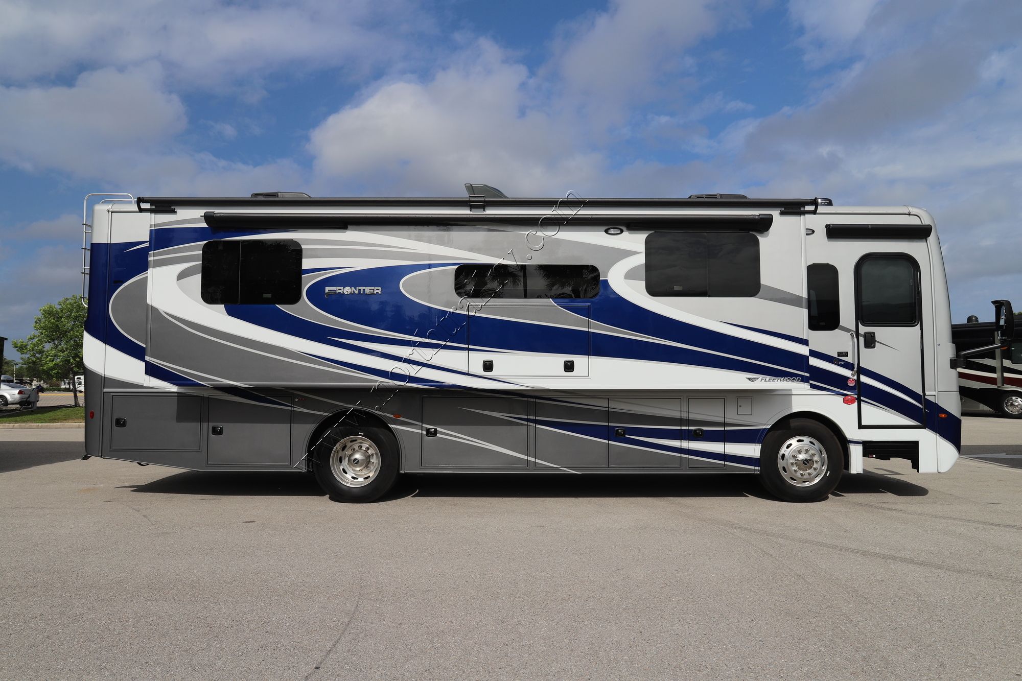 Used 2022 Fleetwood Frontier 34GT Class A  For Sale