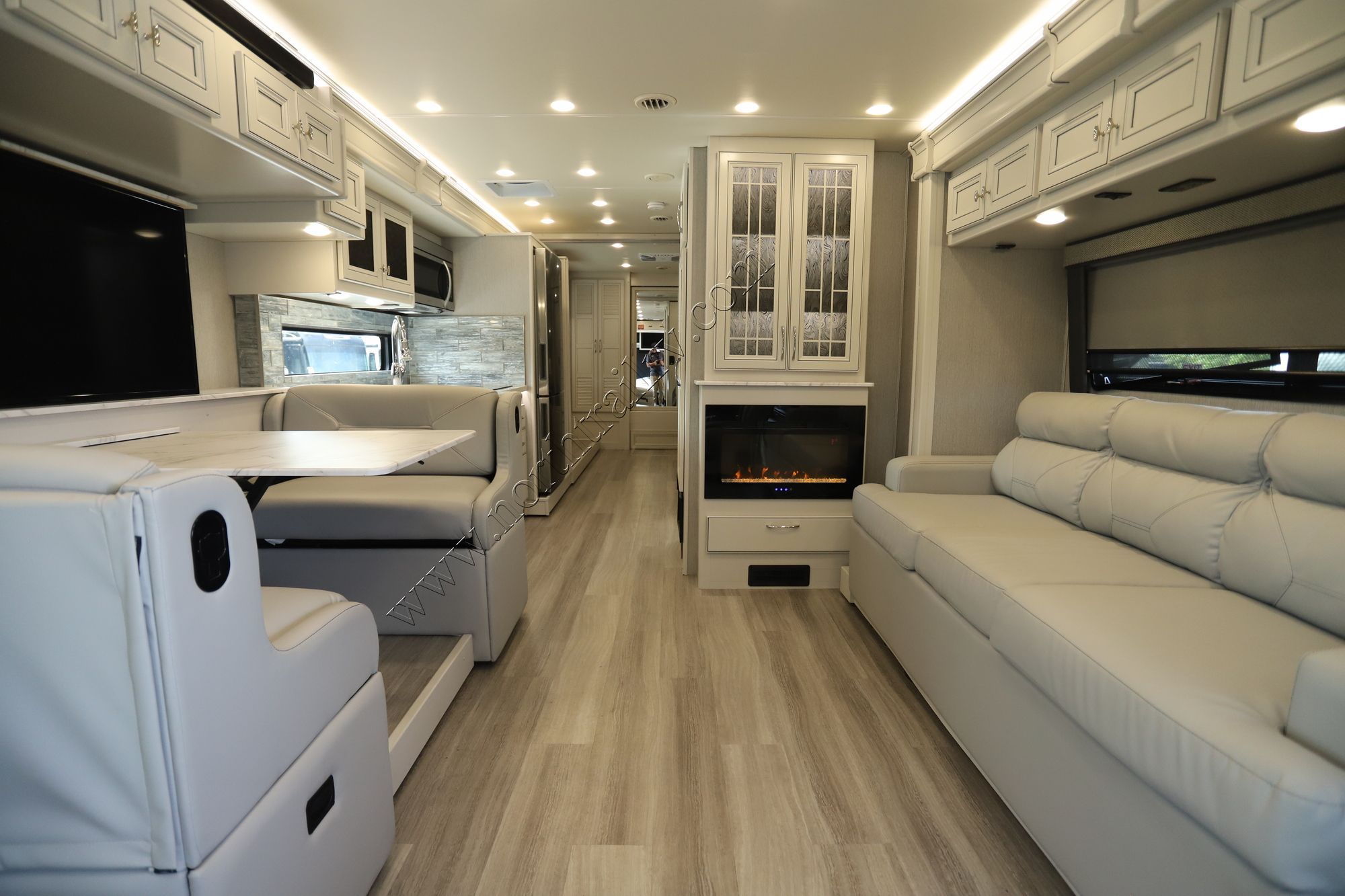 Used 2022 Fleetwood Frontier 34GT Class A  For Sale