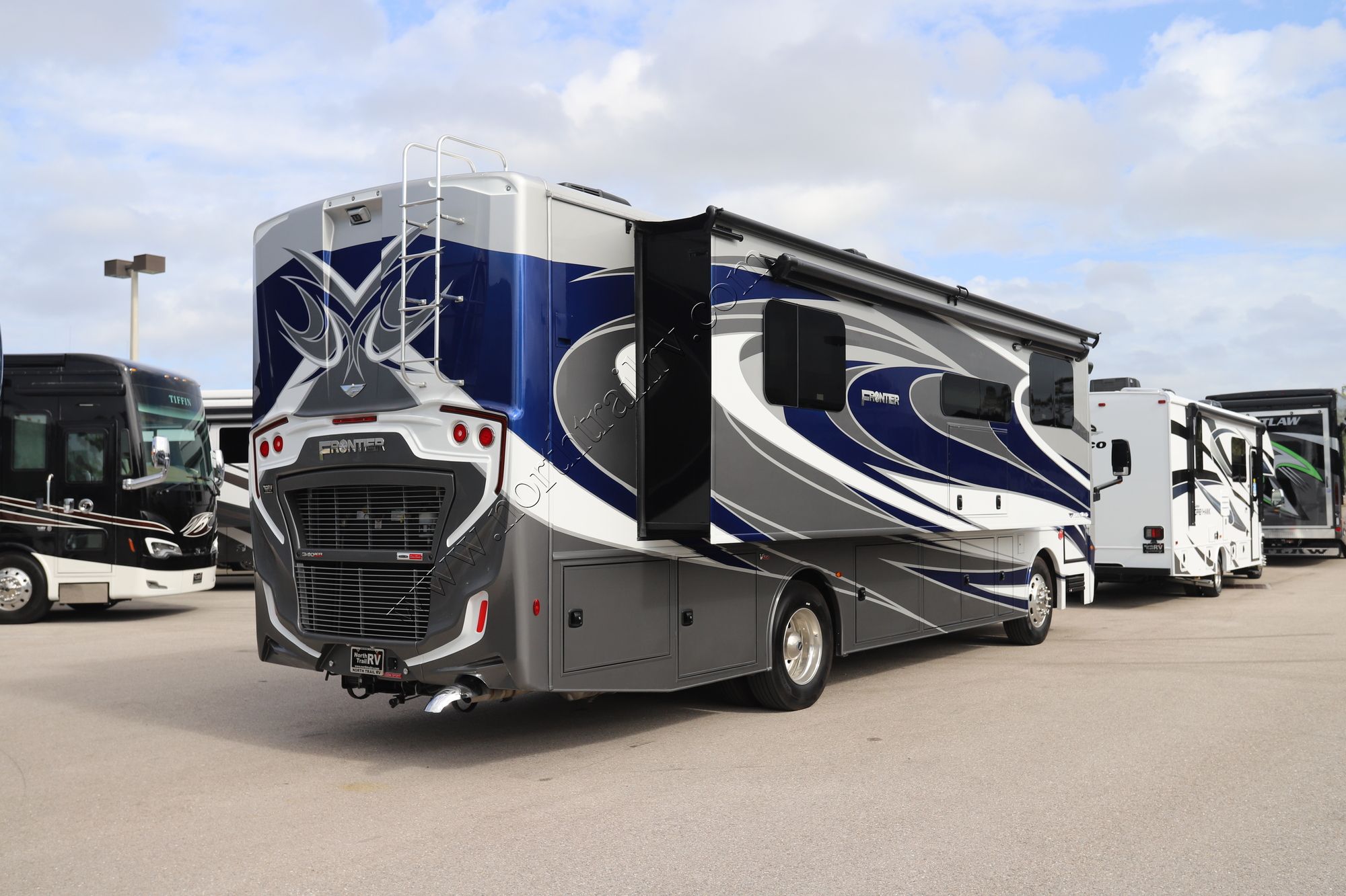 Used 2022 Fleetwood Frontier 34GT Class A  For Sale