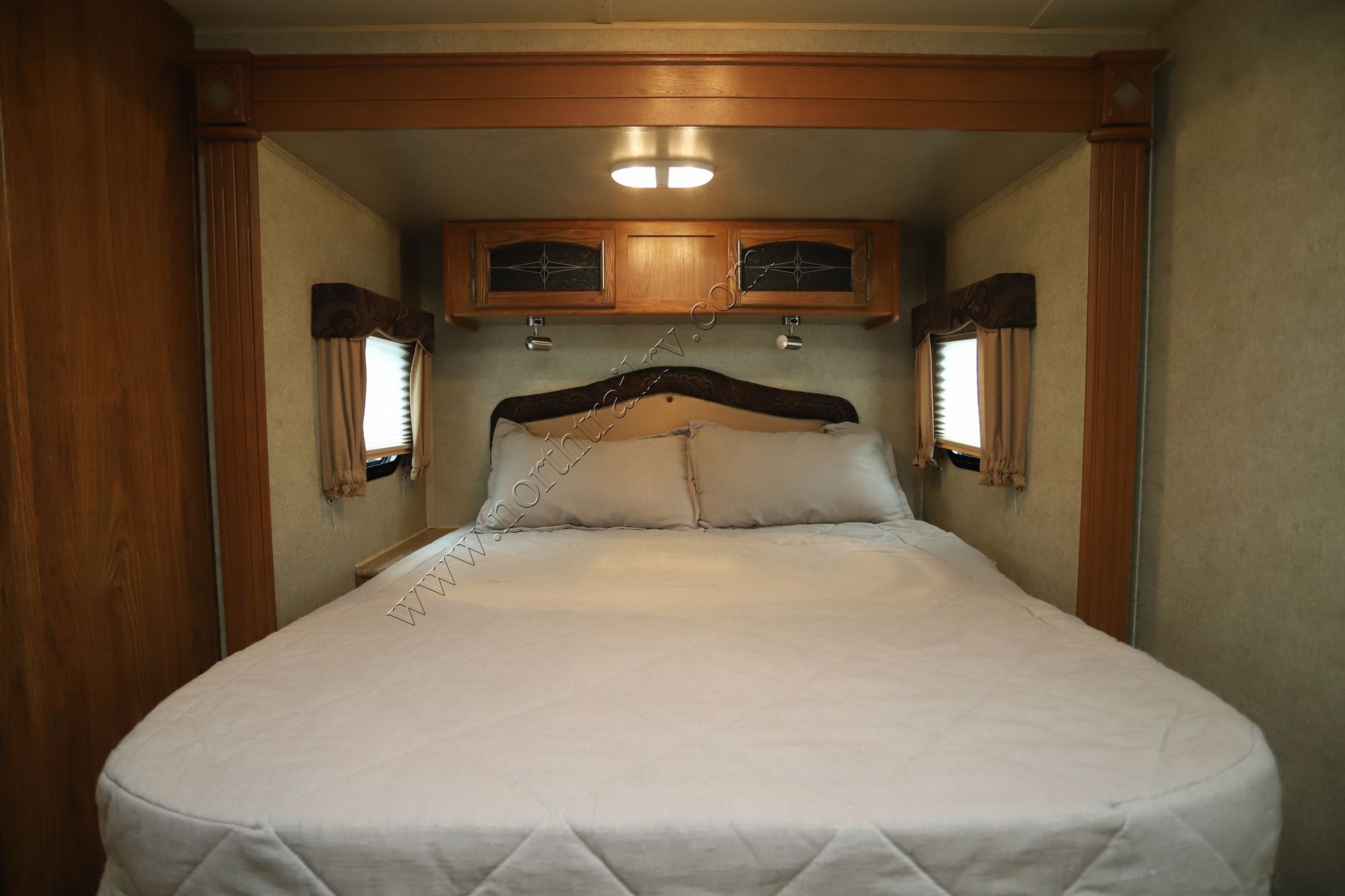 Used 2013 Rockwood Wind Jammer 3002W Travel Trailer  For Sale