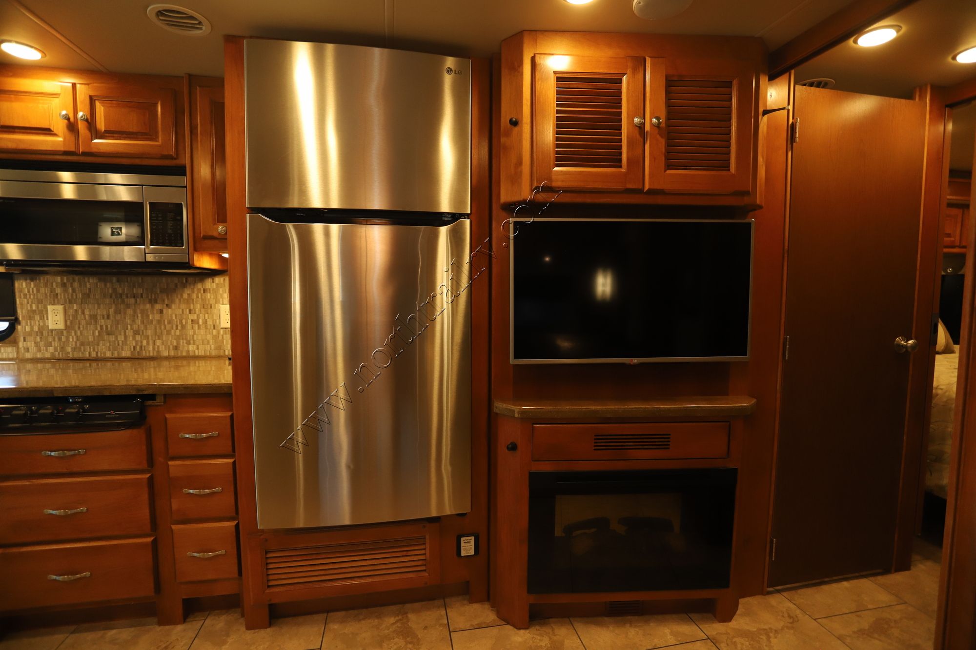 Used 2015 Tiffin Motor Homes Allegro 32SA Class A  For Sale