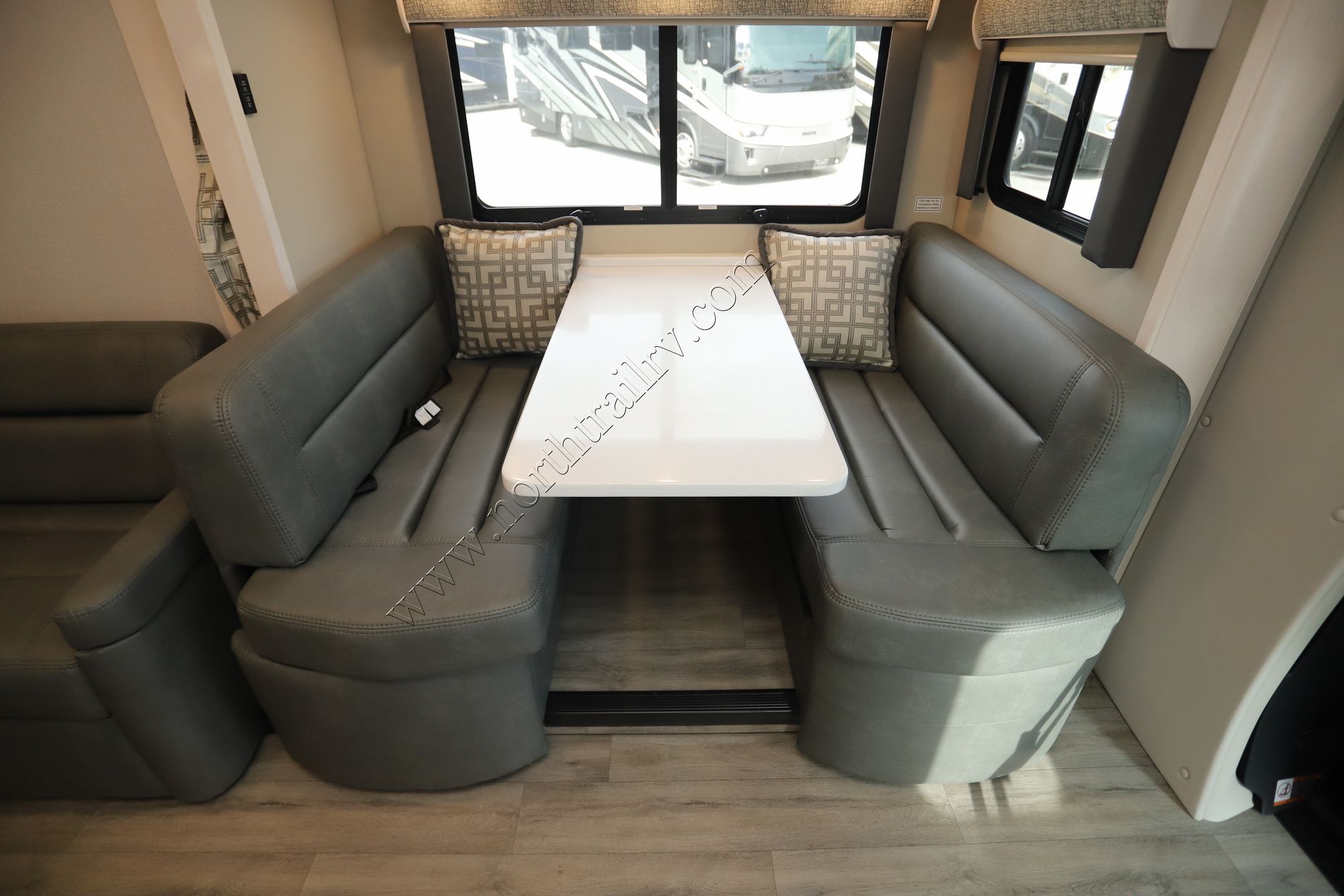 New 2023 Renegade Rv Vienna 25VRMC Class C  For Sale